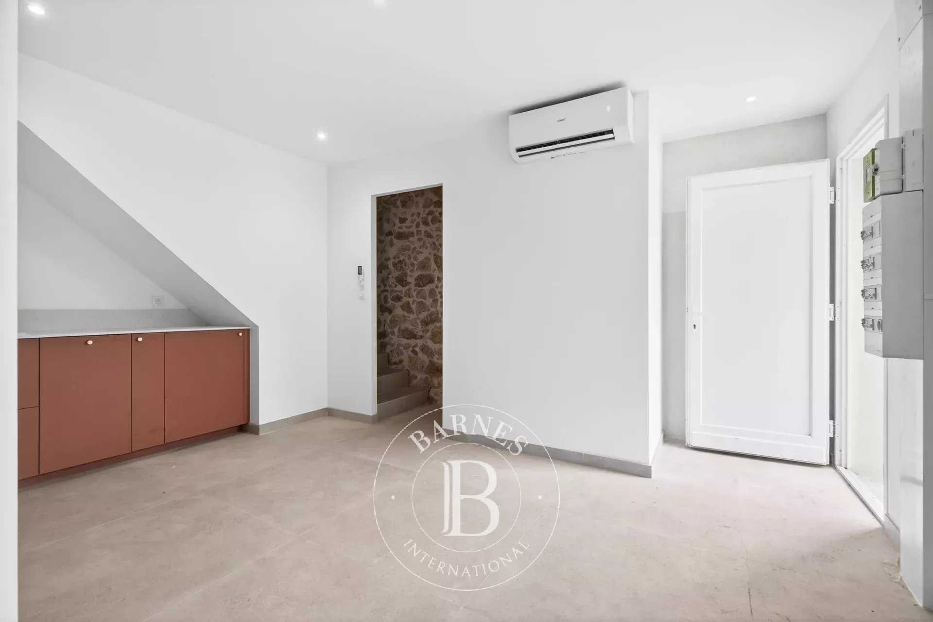 Marseille  - Maison 3 Pi&egrave;ces 2 Chambres