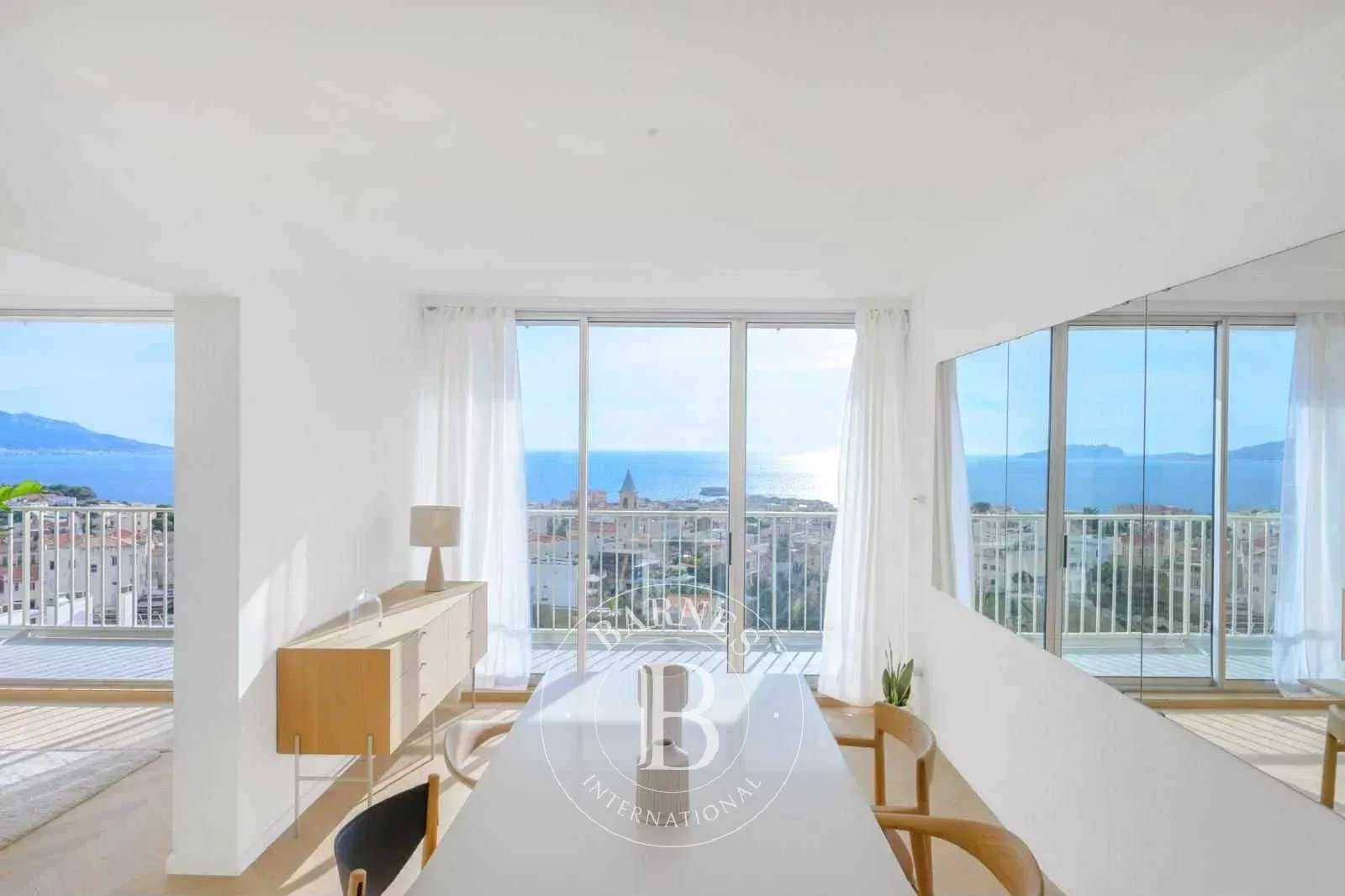 Marseille  - Appartement 4 Pi&egrave;ces 3 Chambres