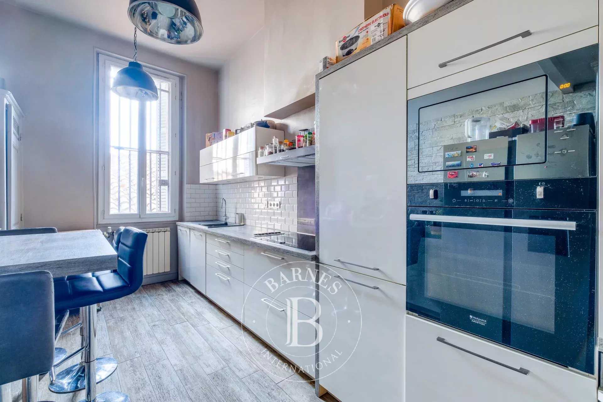 Marseille  - Appartement 5 Pièces 3 Chambres
