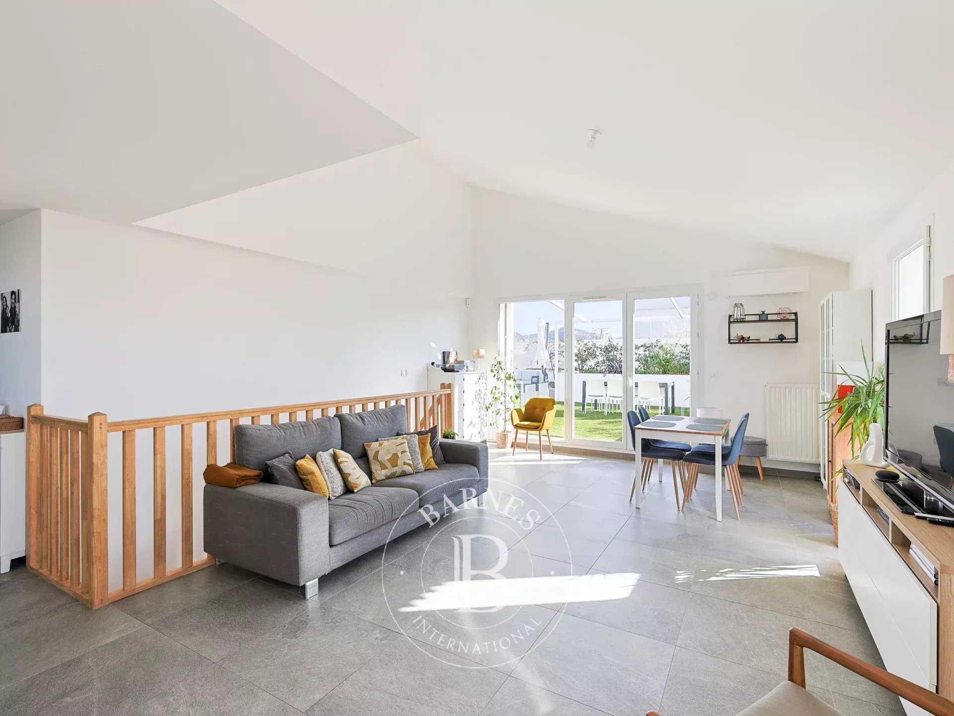 Marseille  - Apartment 3 Bedrooms