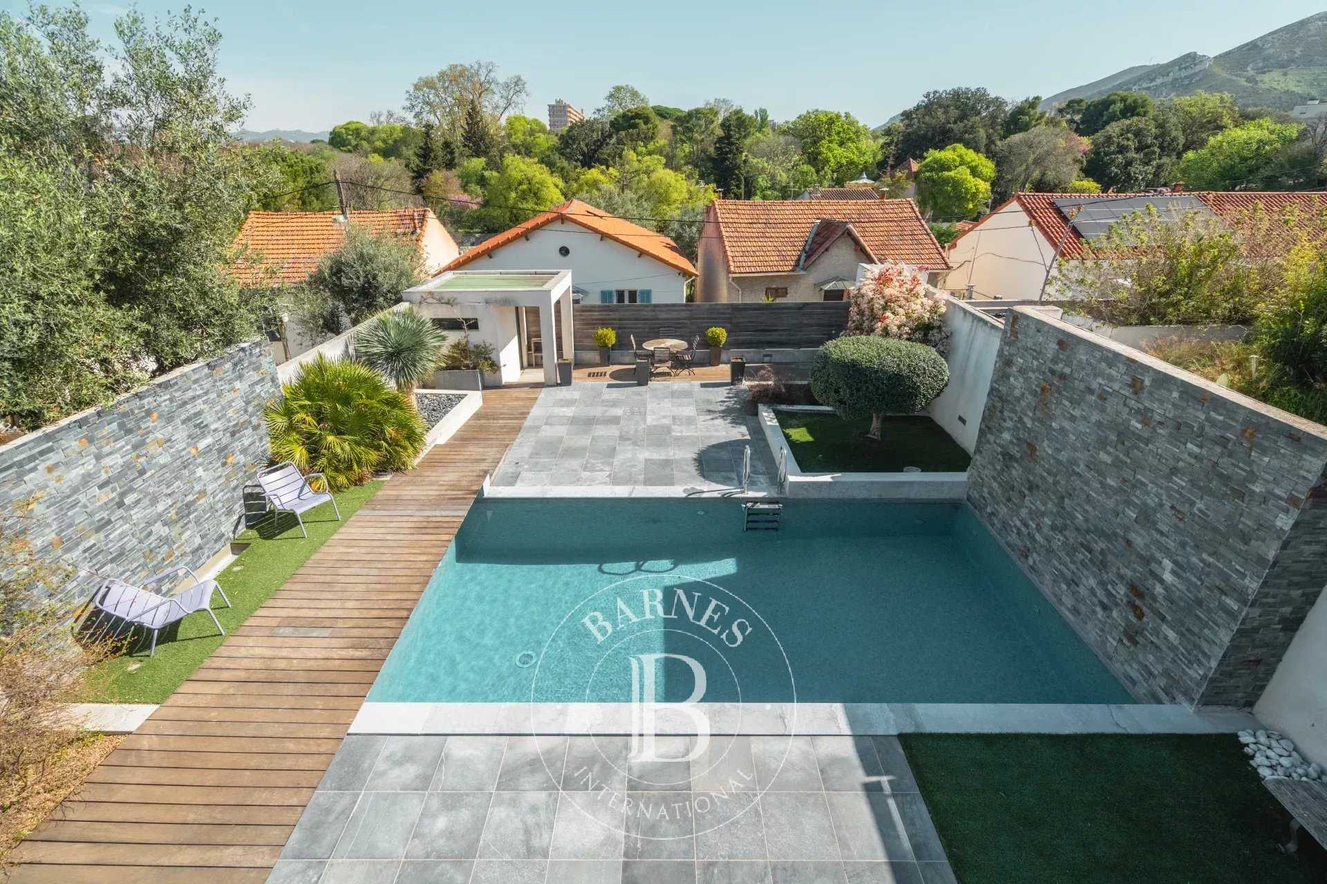 Marseille  - Villa 4 Pi&egrave;ces 3 Chambres