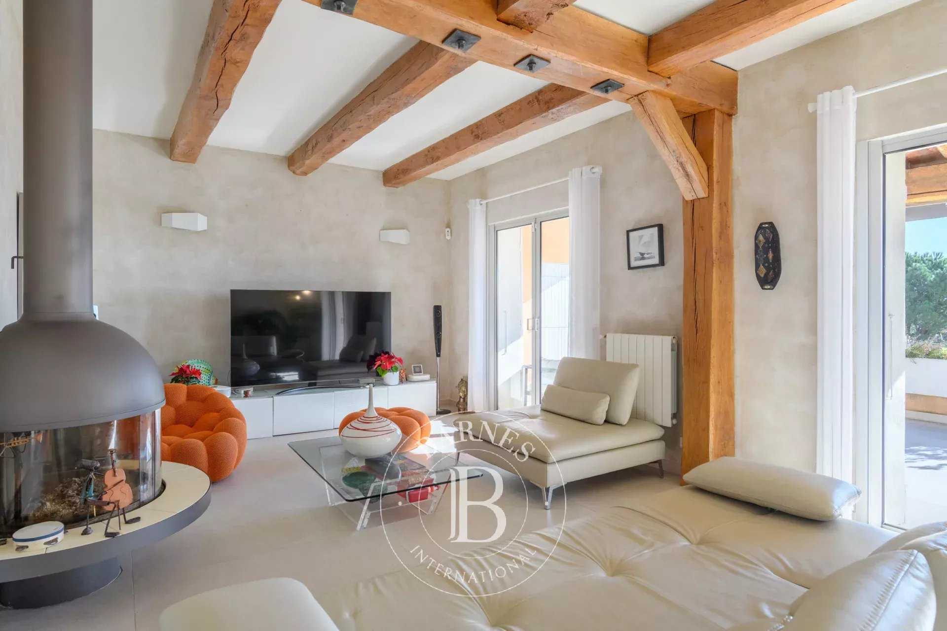 Cassis  - Maison 6 Pi&egrave;ces 5 Chambres