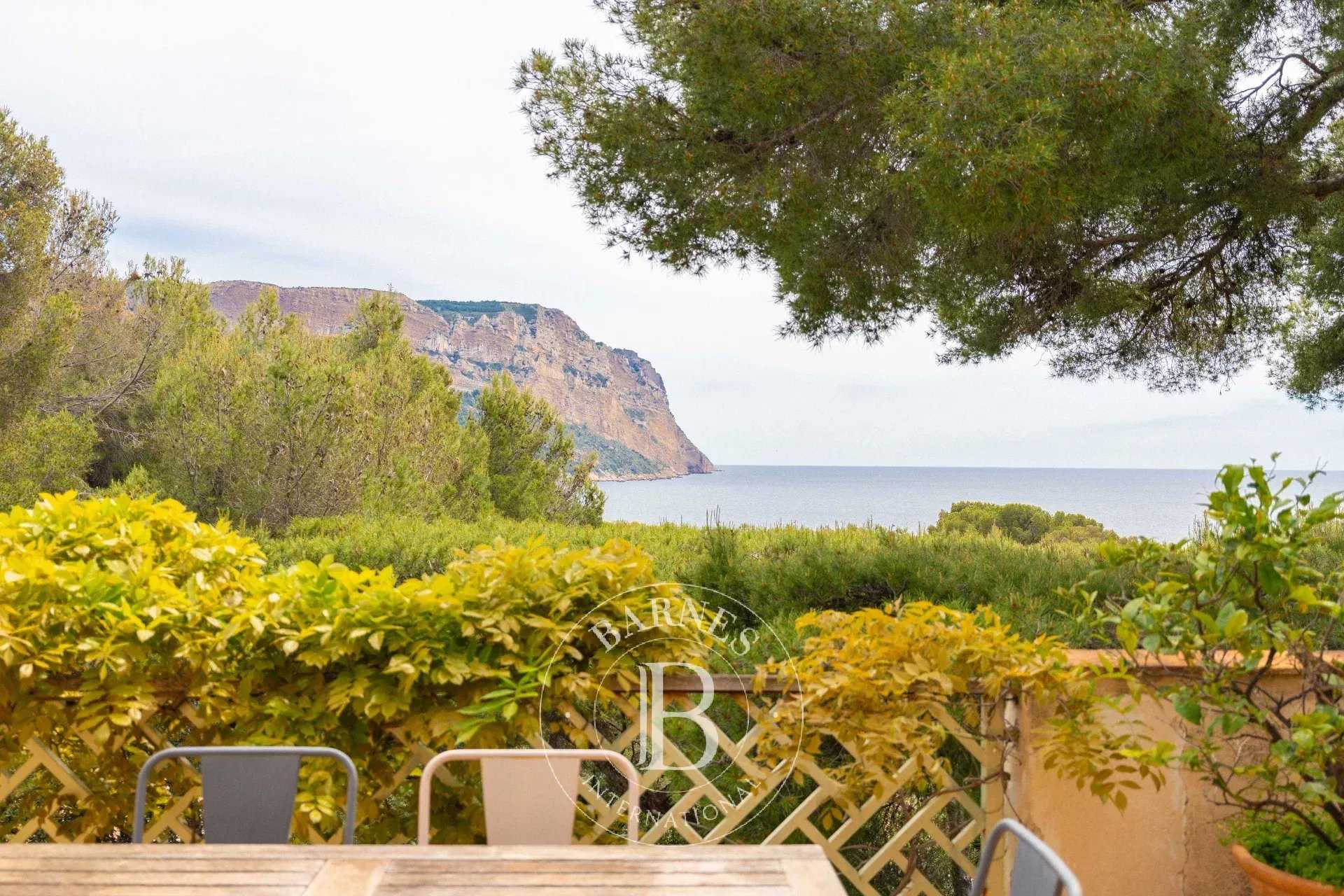 Cassis  - Maison 8 Pi&egrave;ces 6 Chambres