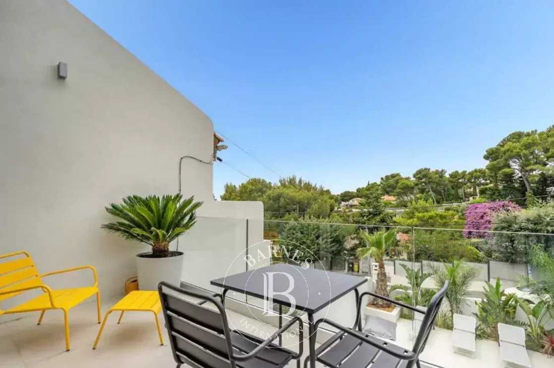 Cassis  - Maison 9 Pi&egrave;ces 4 Chambres