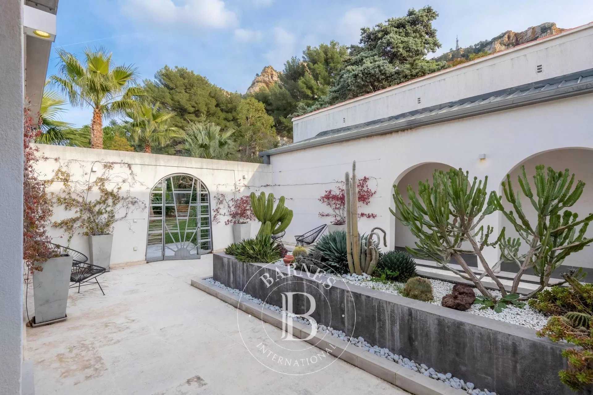 Cassis  - Villa 7 Bedrooms