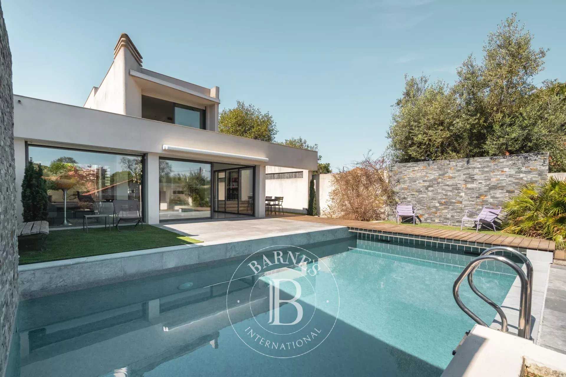 Villa Marseille 13009  -  ref 83631846 (picture 1)