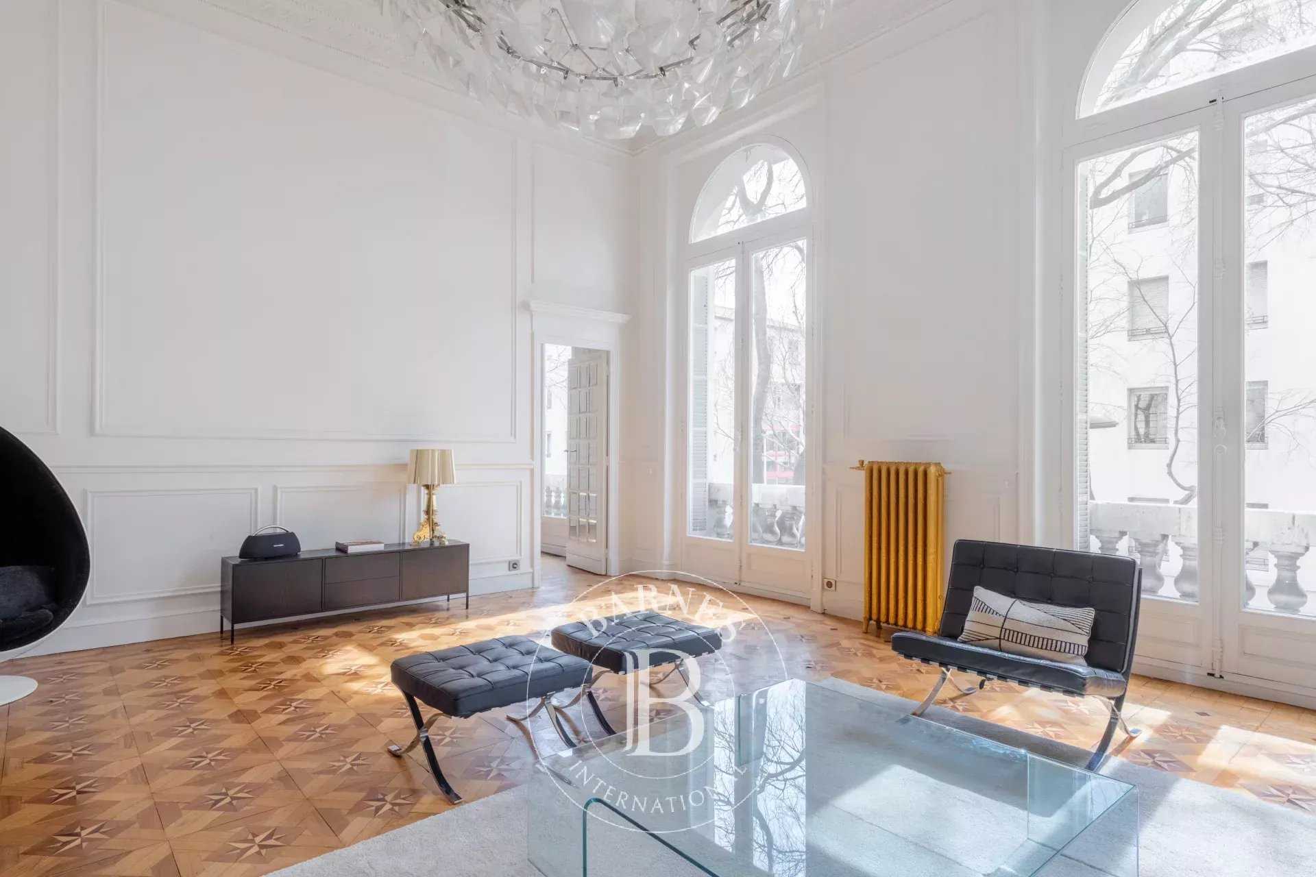 Apartment Marseille 13008  -  ref 83745924 (picture 2)