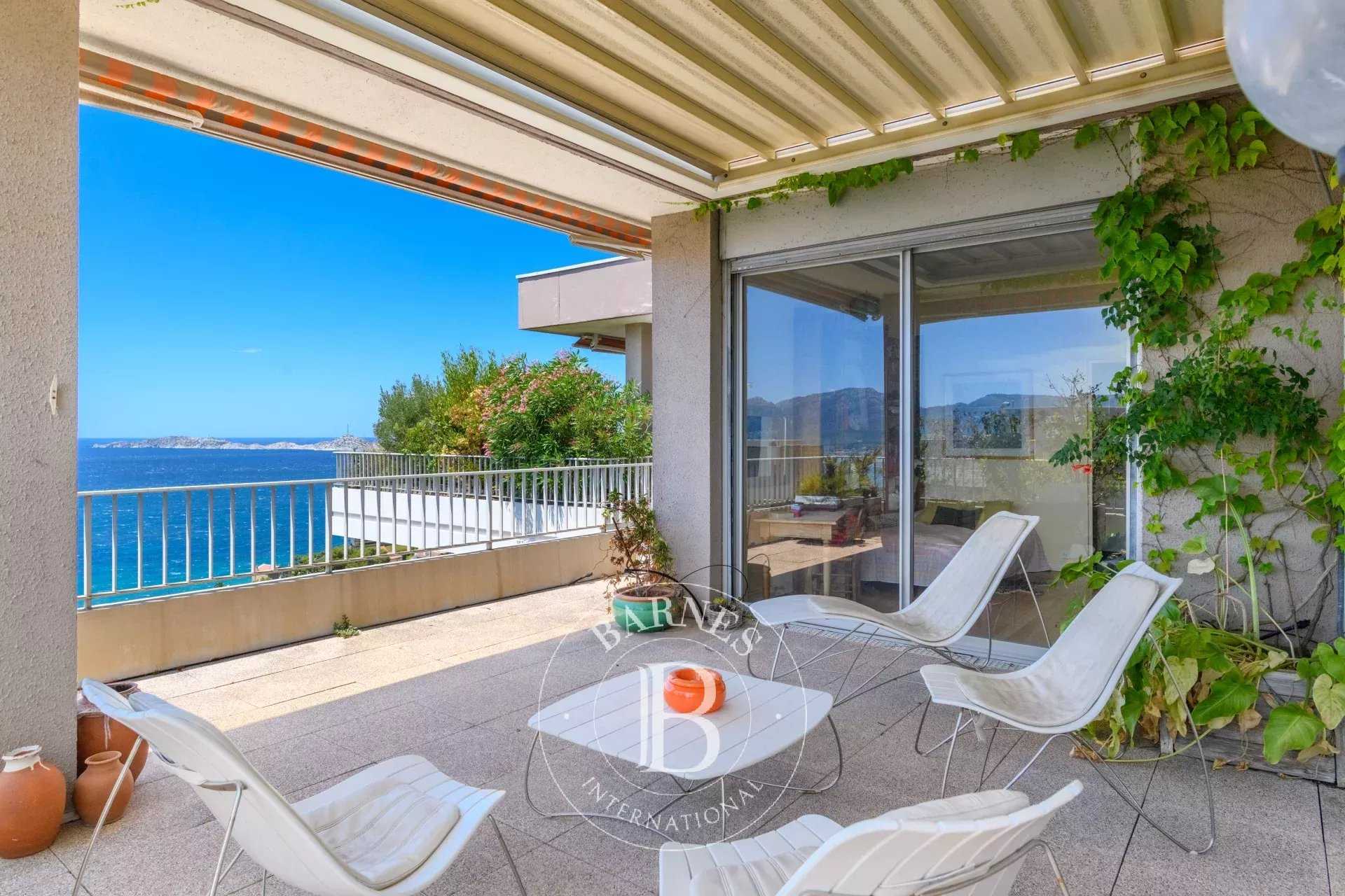 Apartment Marseille 13007  -  ref 85939036 (picture 2)