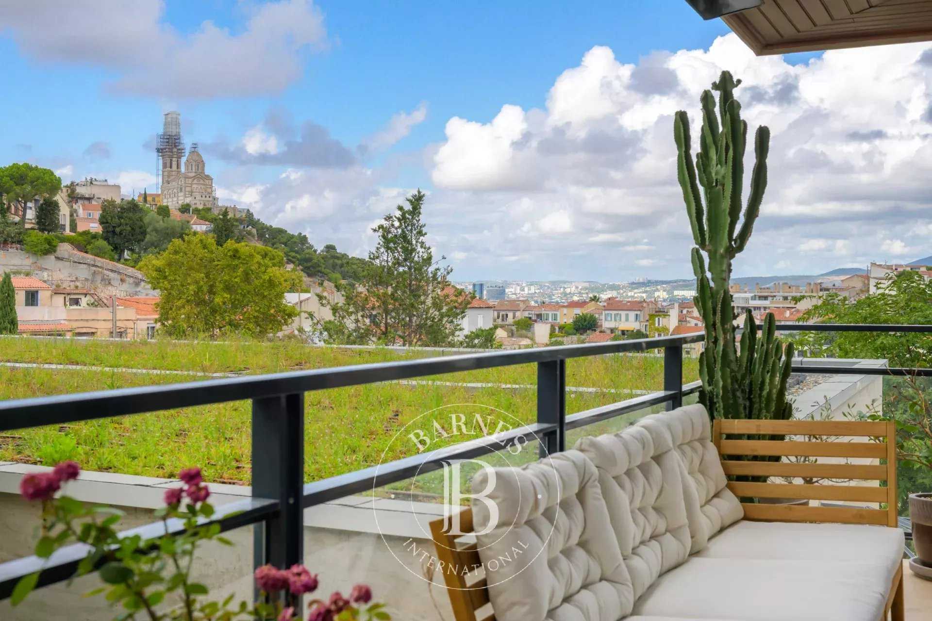 Apartment Marseille 13008  -  ref 86200528 (picture 1)