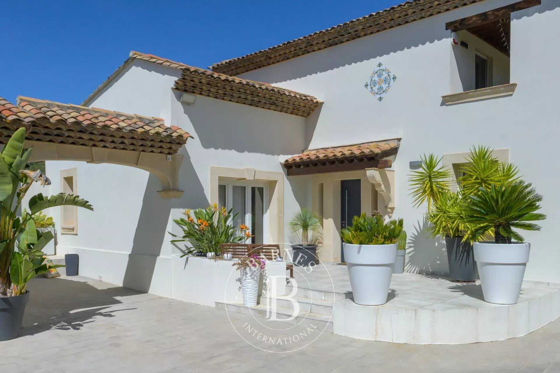 House Allauch  -  ref 84529008 (picture 2)