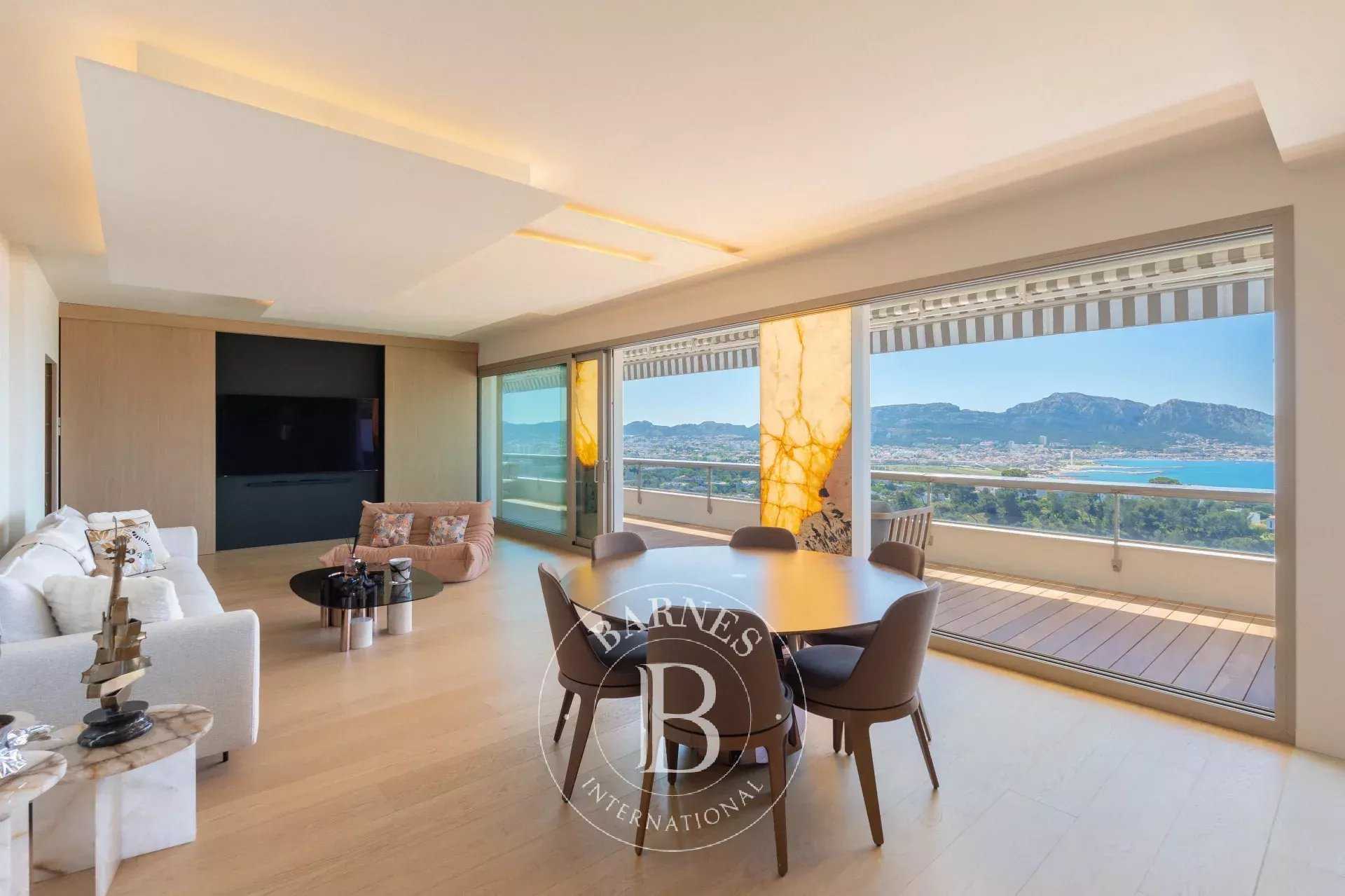 Appartement Marseille 13008  -  ref 85827989 (picture 2)