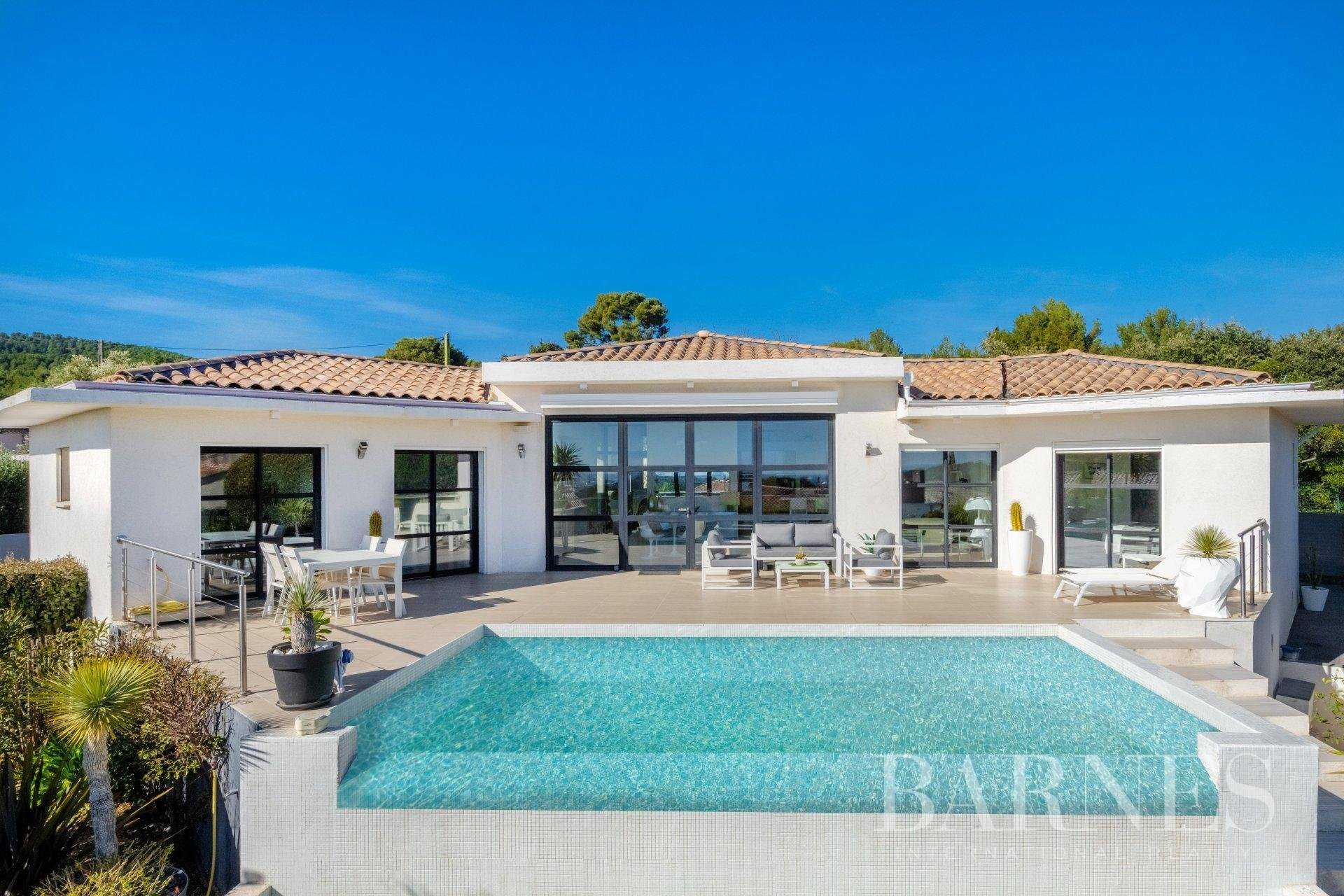 Villa Ceyreste  -  ref 8136568 (picture 1)