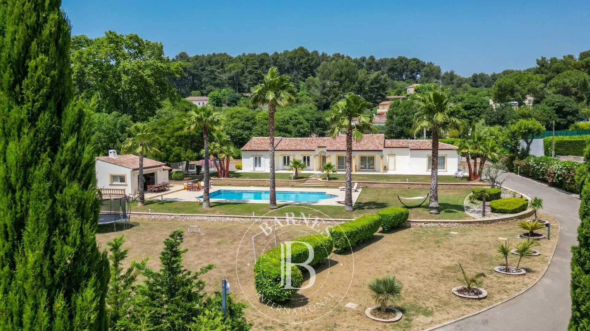 Maison Aubagne  -  ref 85972200 (picture 1)
