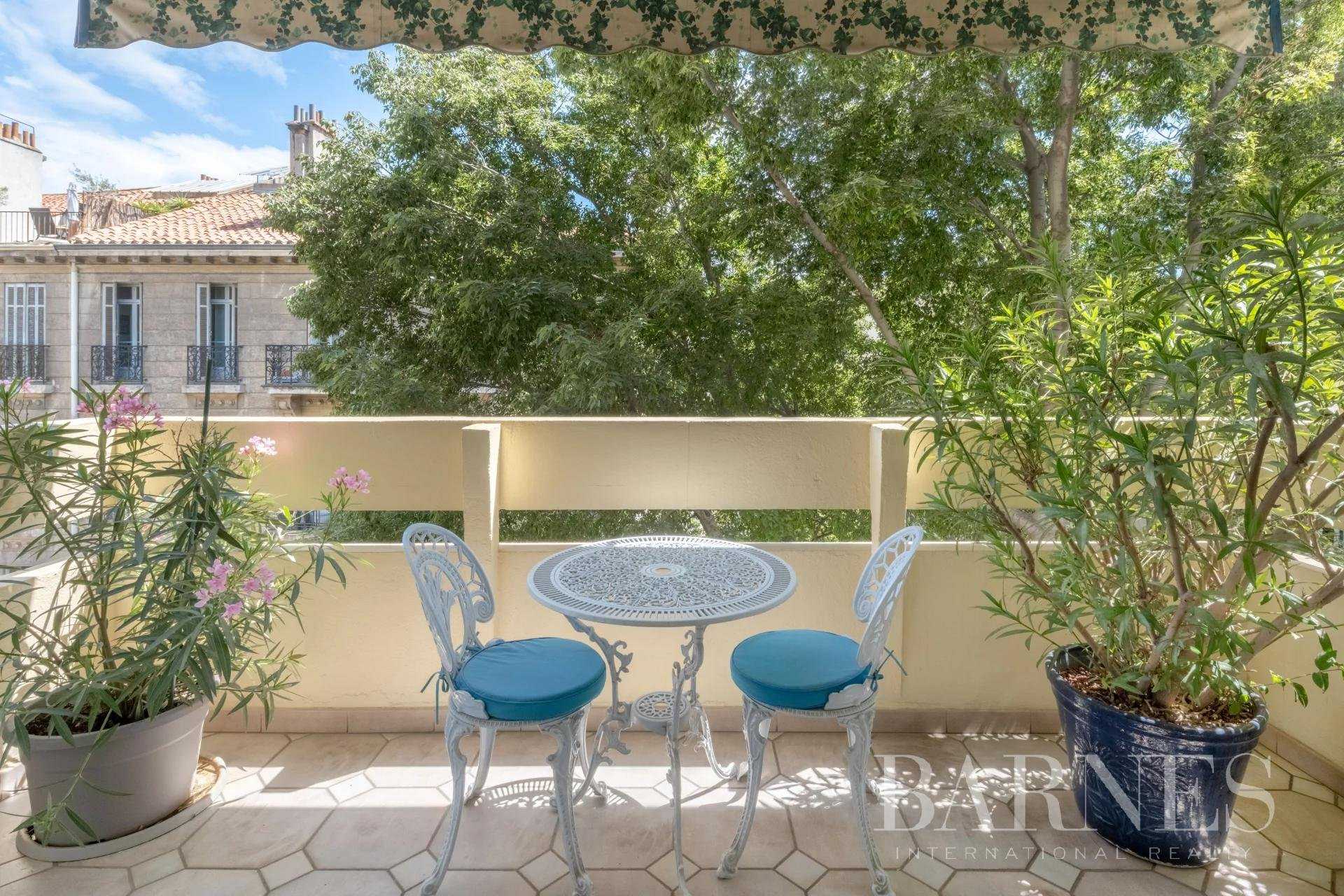 Appartement Marseille 13008  -  ref 3395765 (picture 1)