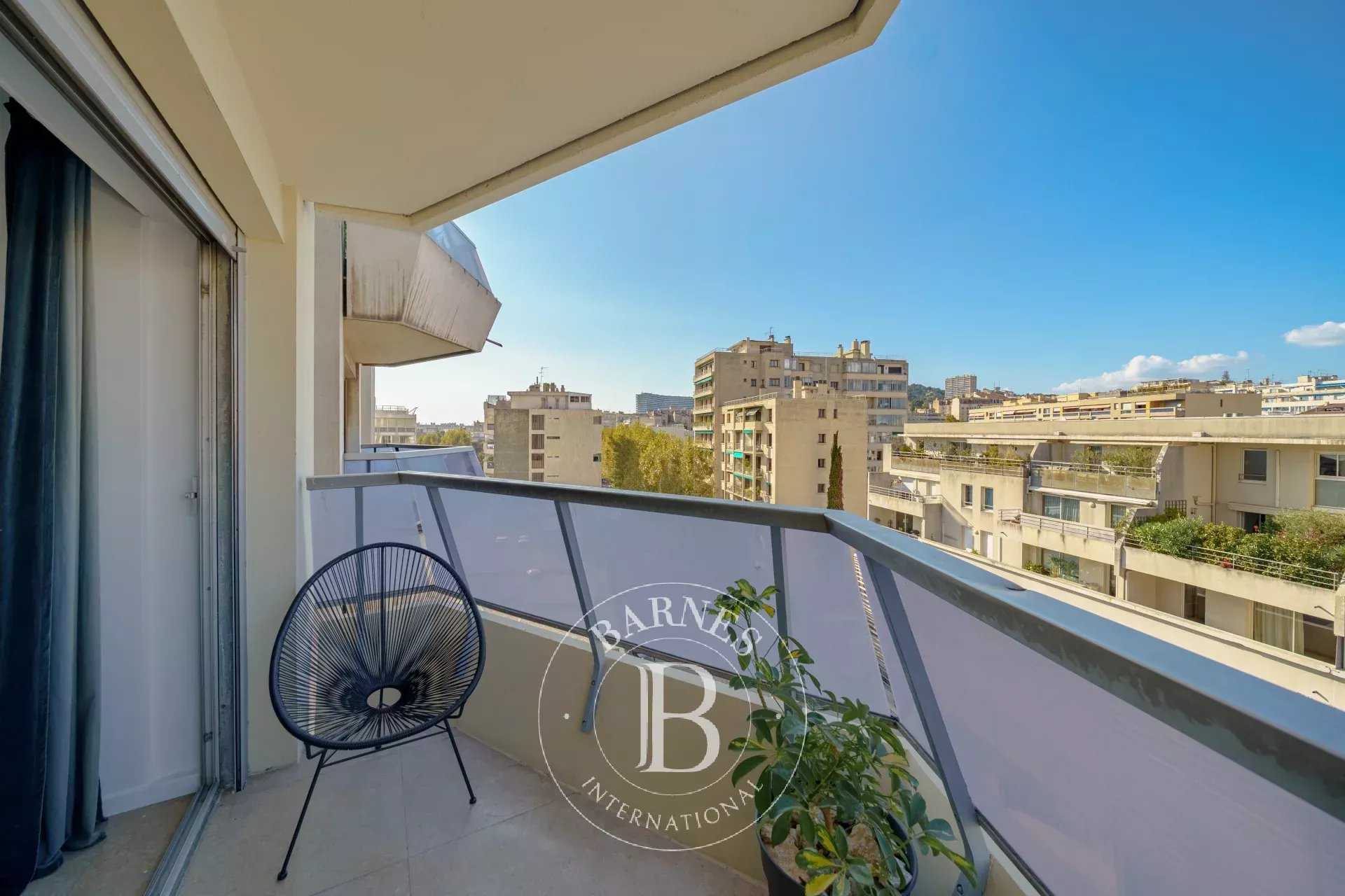 Appartement Marseille 13008  -  ref 86370530 (picture 1)