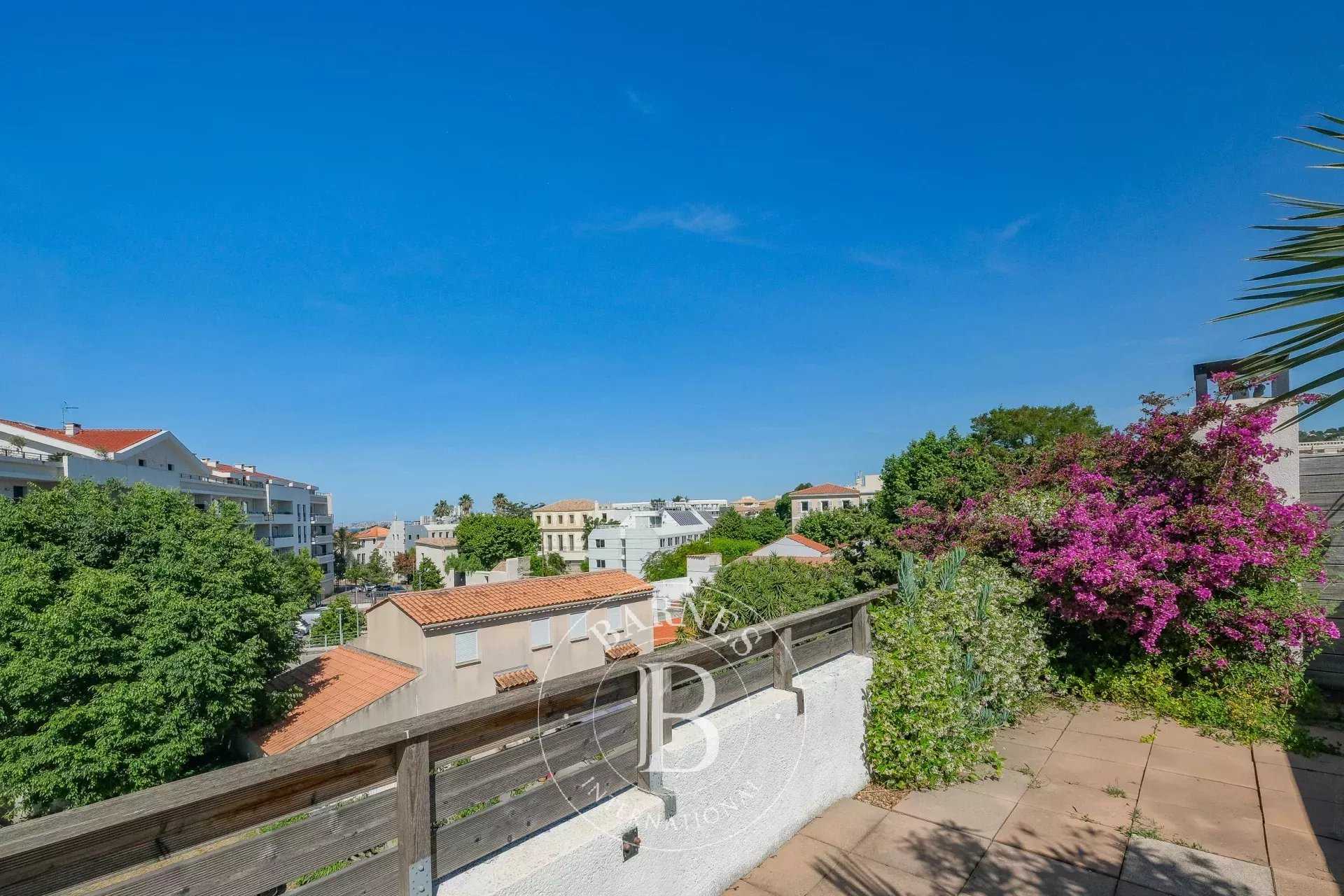 Appartement Marseille 13008  -  ref 85975241 (picture 1)