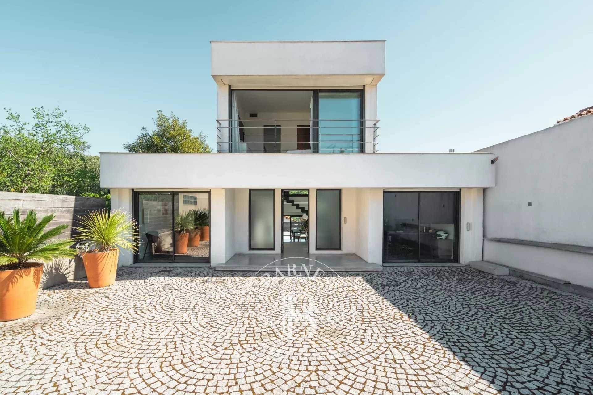 Villa Marseille 13009  -  ref 83631846 (picture 3)