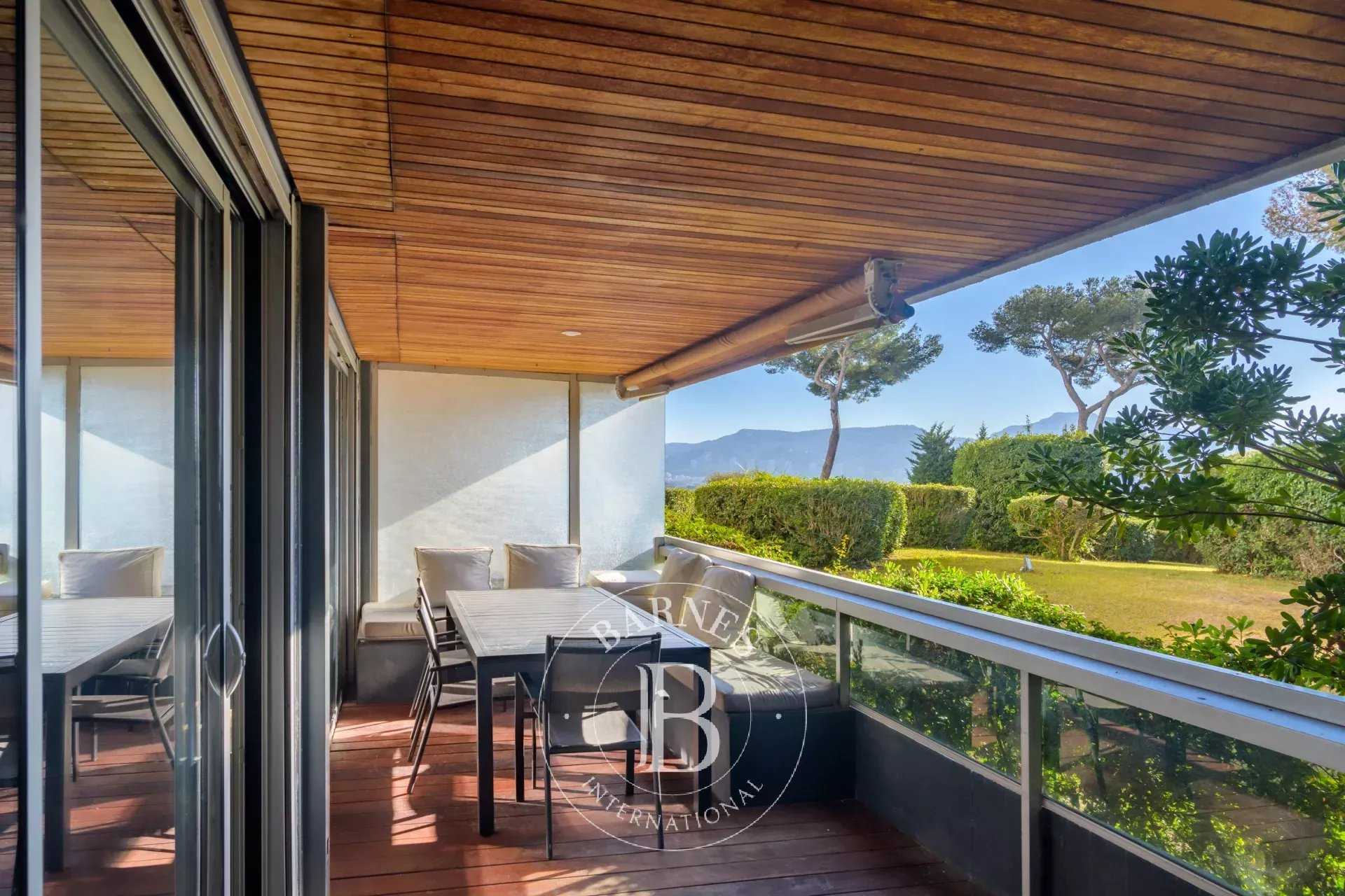 Appartement Marseille 13008  -  ref 85599047 (picture 1)