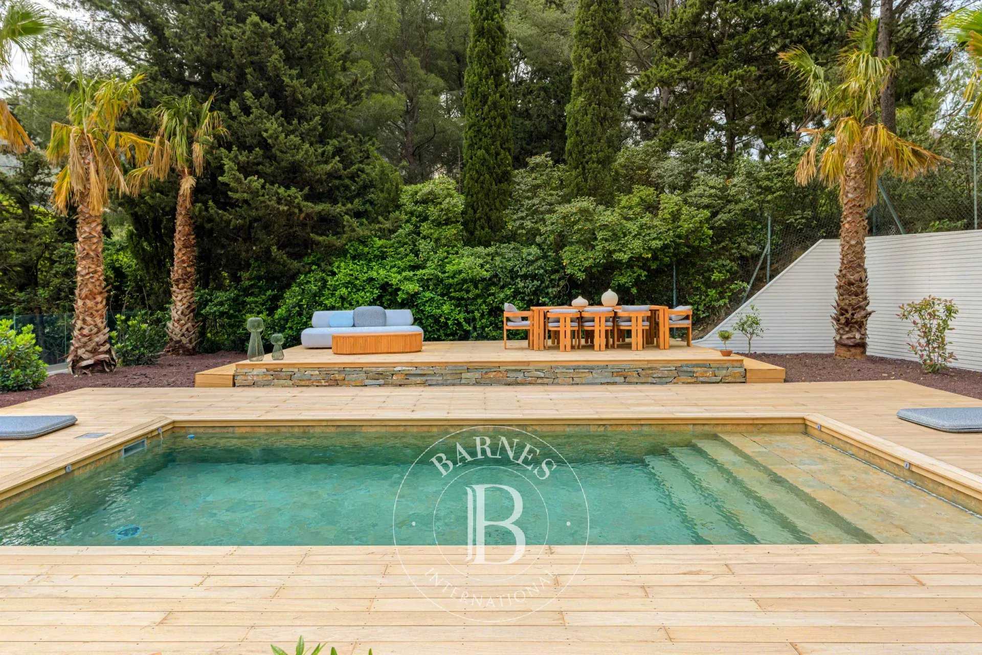 Villa Cassis  -  ref 85902871 (picture 2)
