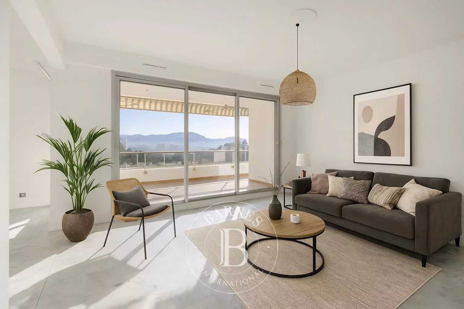 Apartment Marseille 13008  -  ref 85589152 (picture 2)