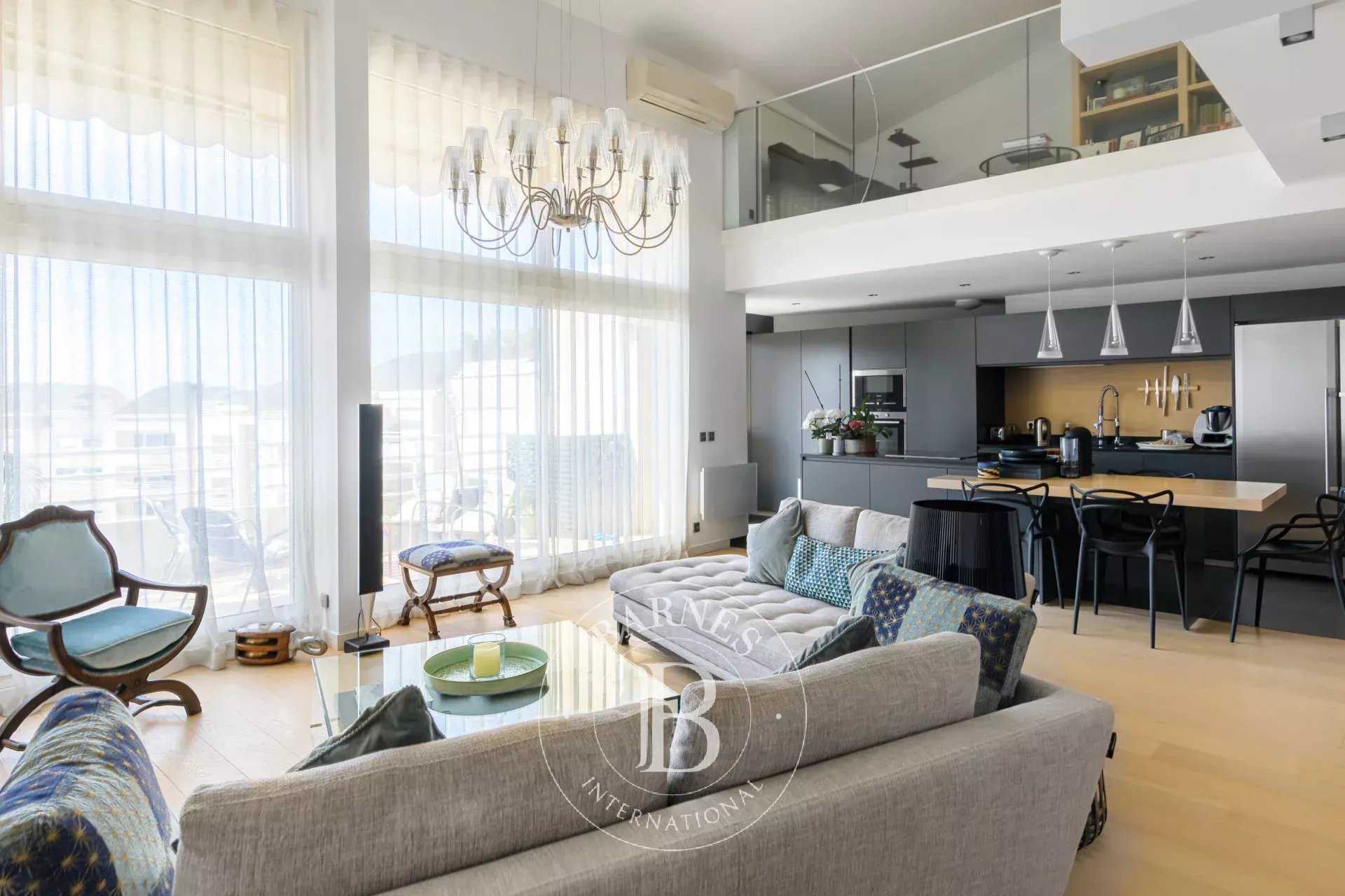 Apartment Marseille 13008  -  ref 85678657 (picture 2)