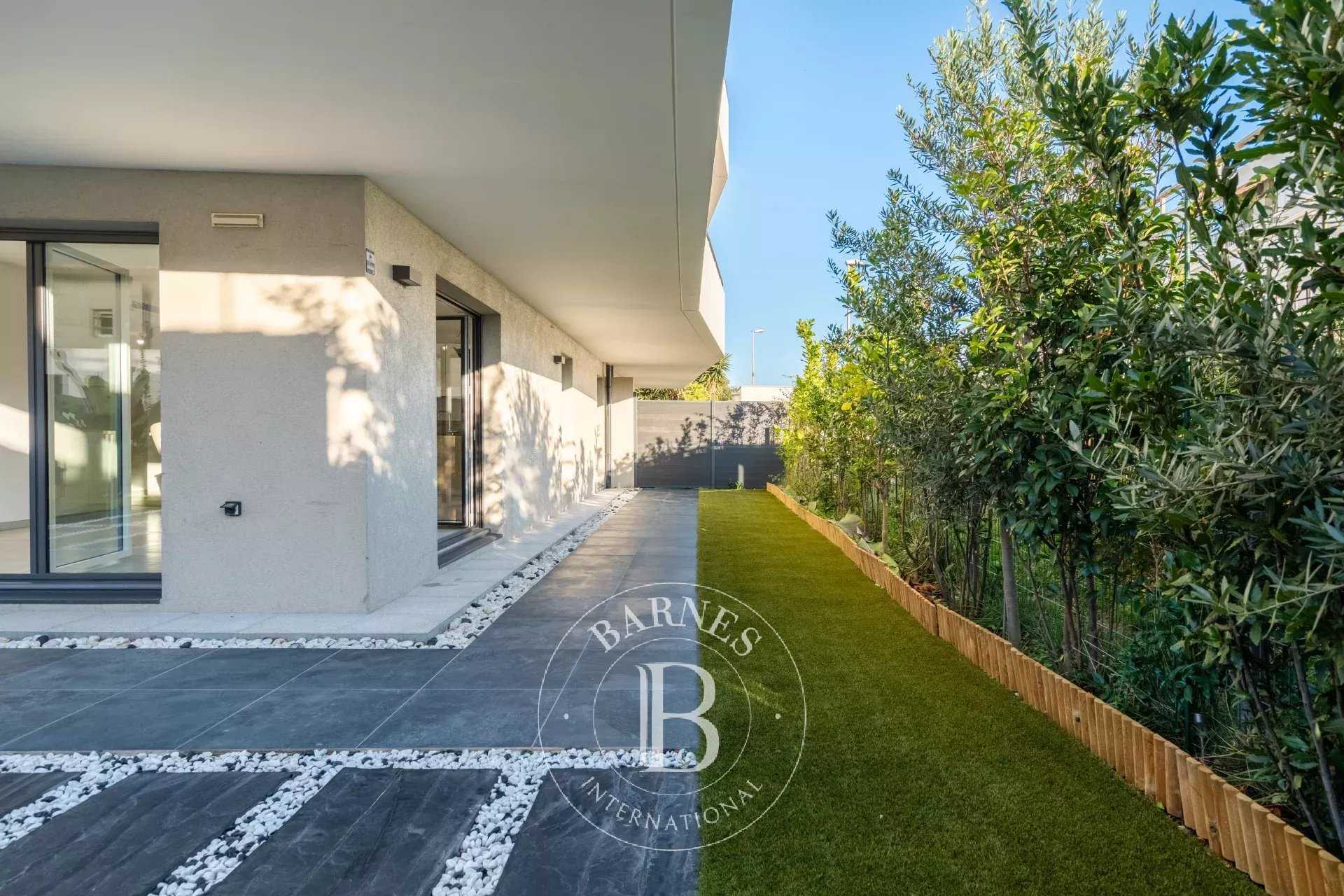 Appartement Marseille 13008  -  ref 86418963 (picture 2)