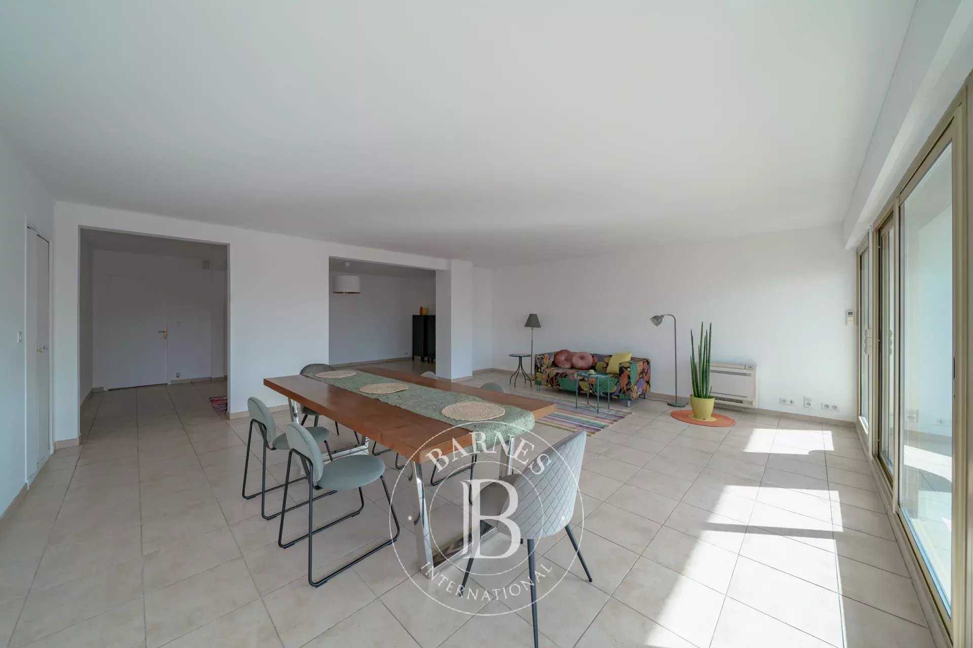 Appartement Marseille 13008  -  ref 85563637 (picture 1)