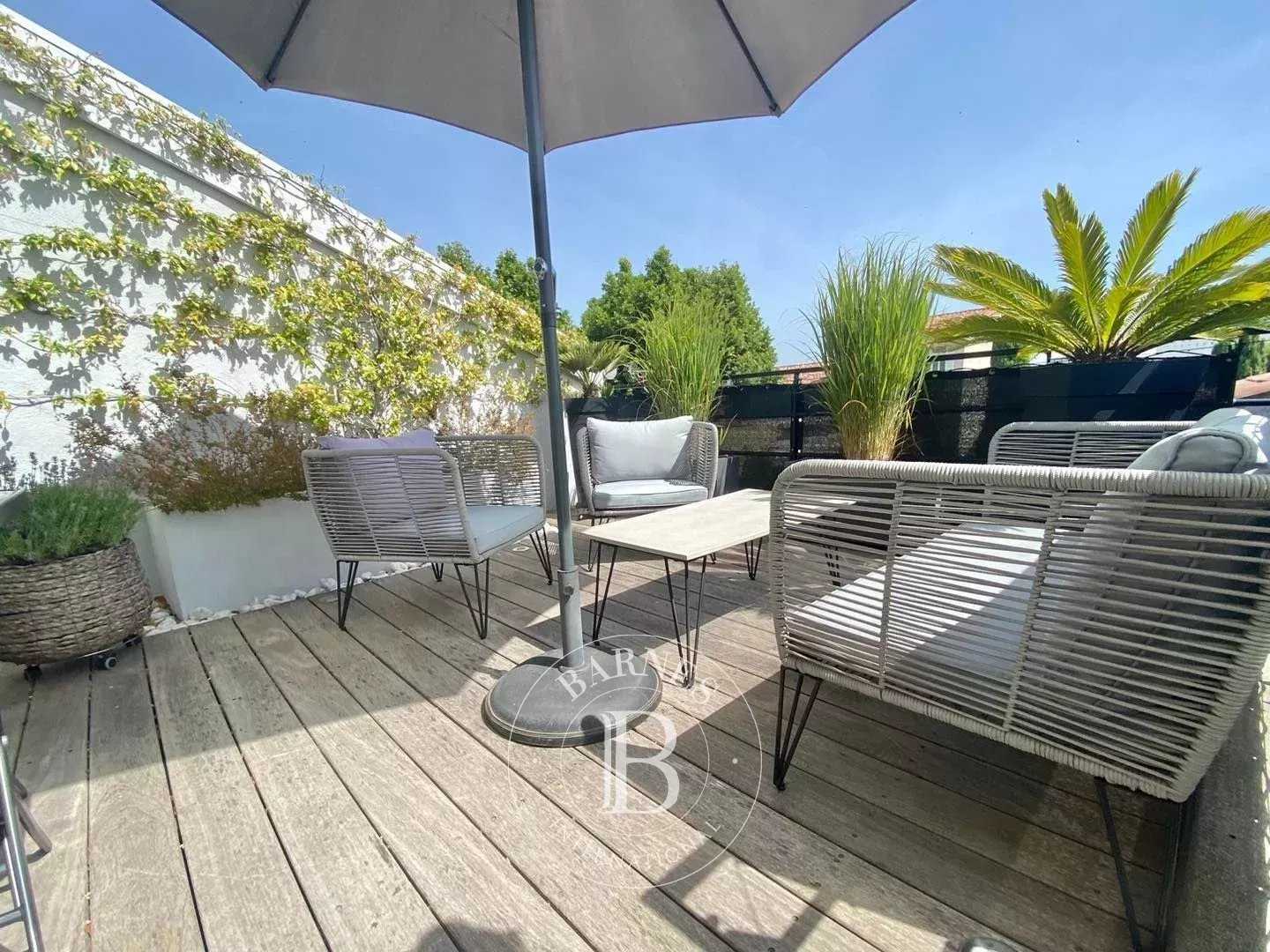Maison Marseille 13009  -  ref 85708902 (picture 1)