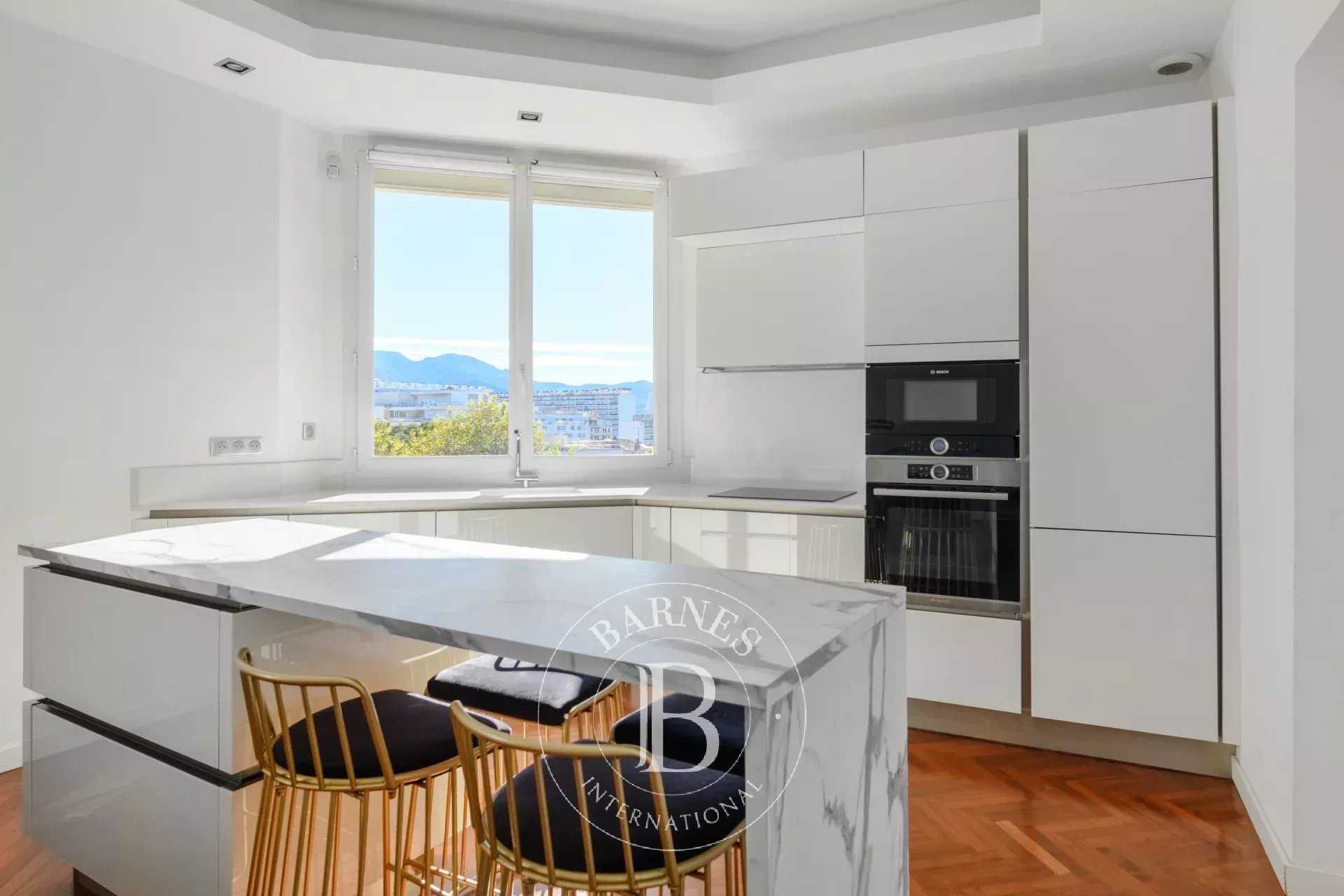 Appartement Marseille 13008  -  ref 86179205 (picture 2)
