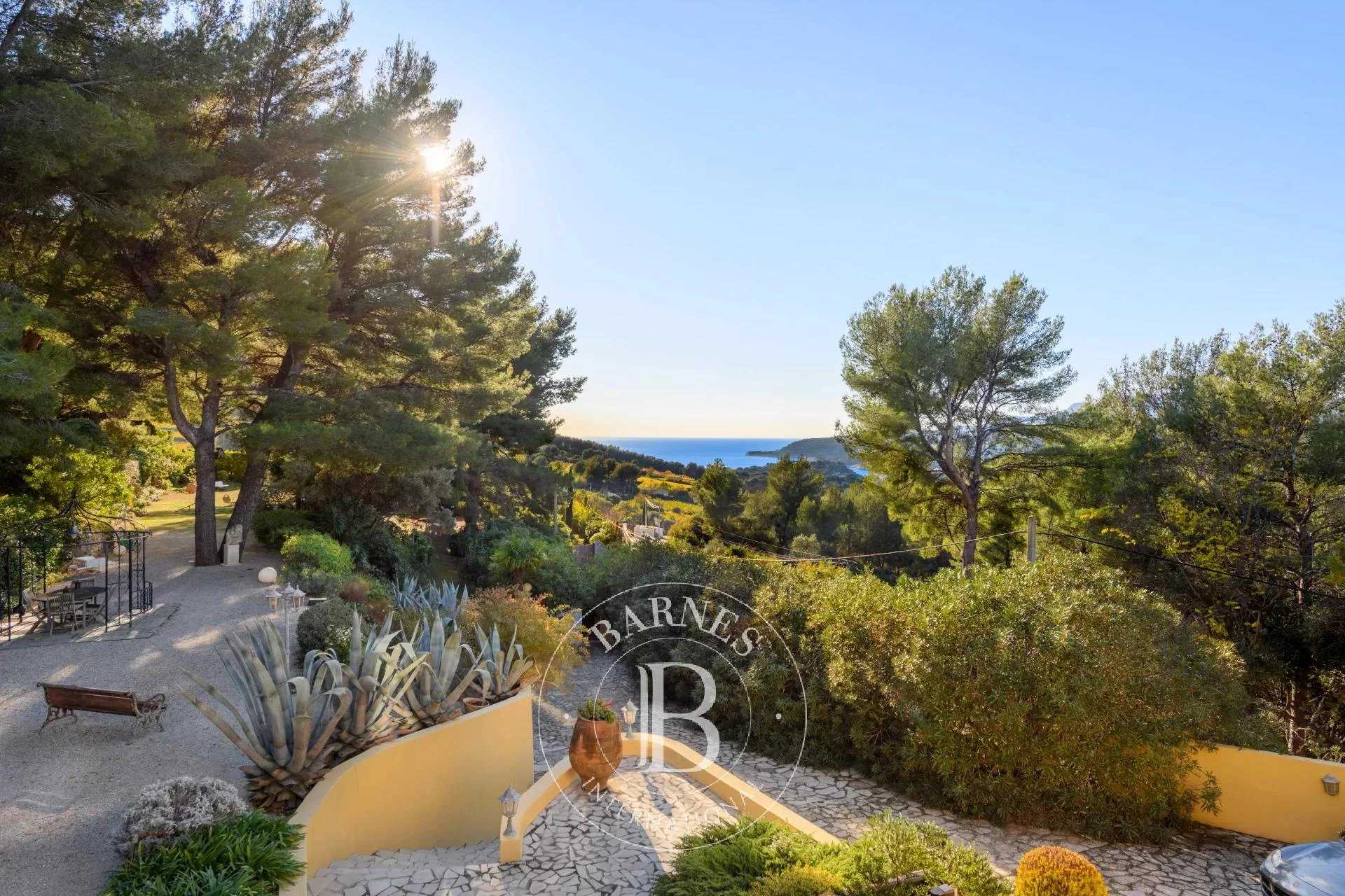 Property Cassis  -  ref 6302556 (picture 2)