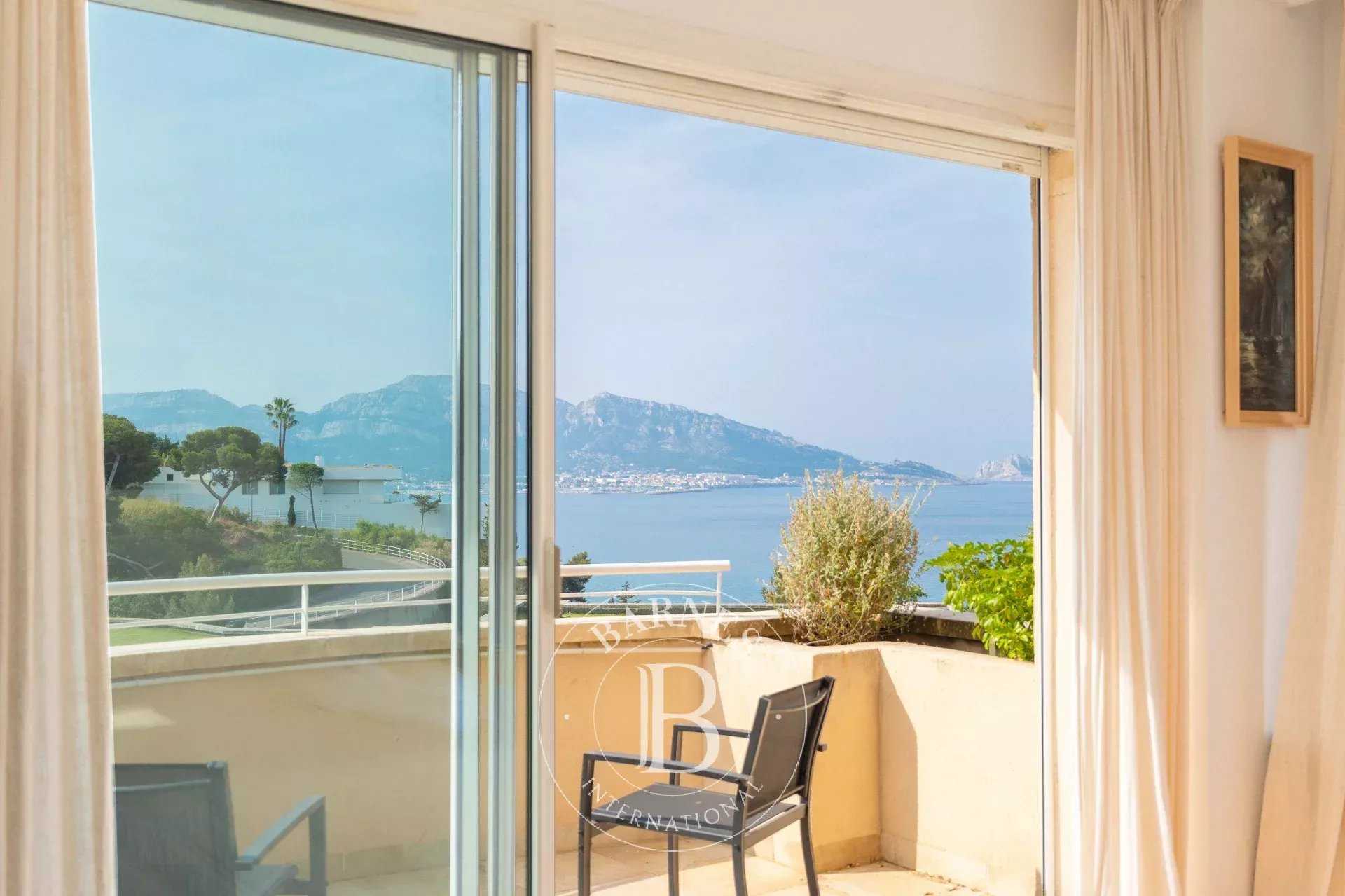 Maison Marseille 13007  -  ref 84369647 (picture 1)