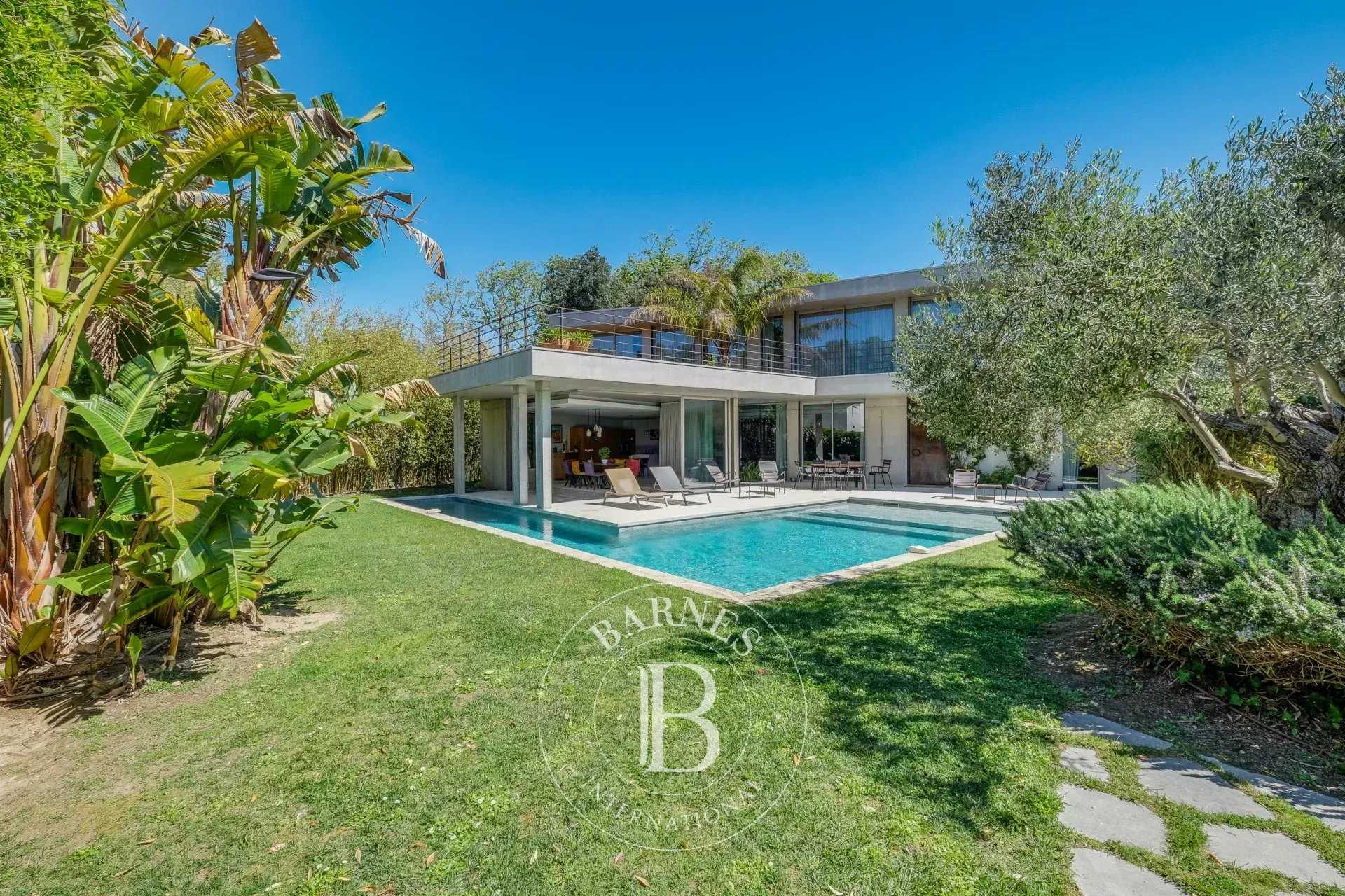 Casa Marseille 13008  -  ref 85674776 (picture 1)