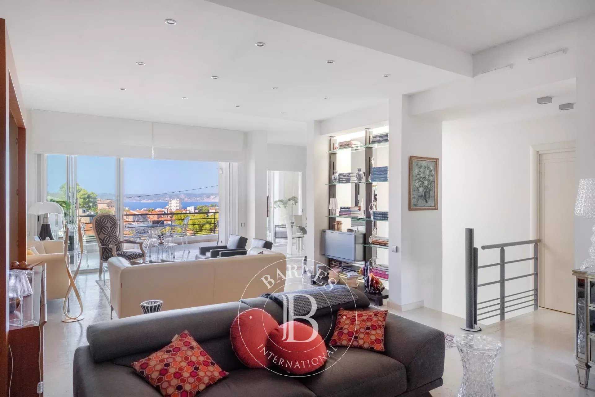 Maison Marseille 13007  -  ref 83363072 (picture 1)