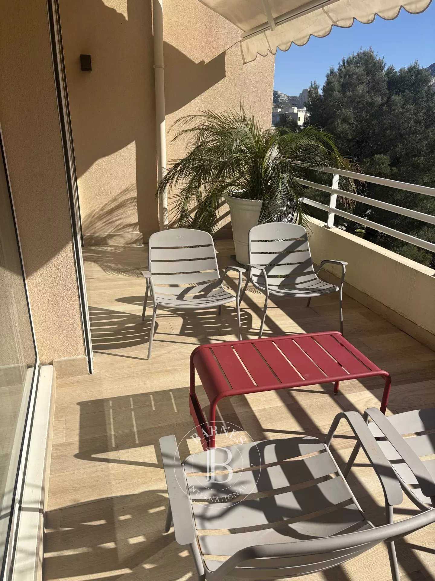 Apartment Marseille 13008  -  ref 85678657 (picture 1)