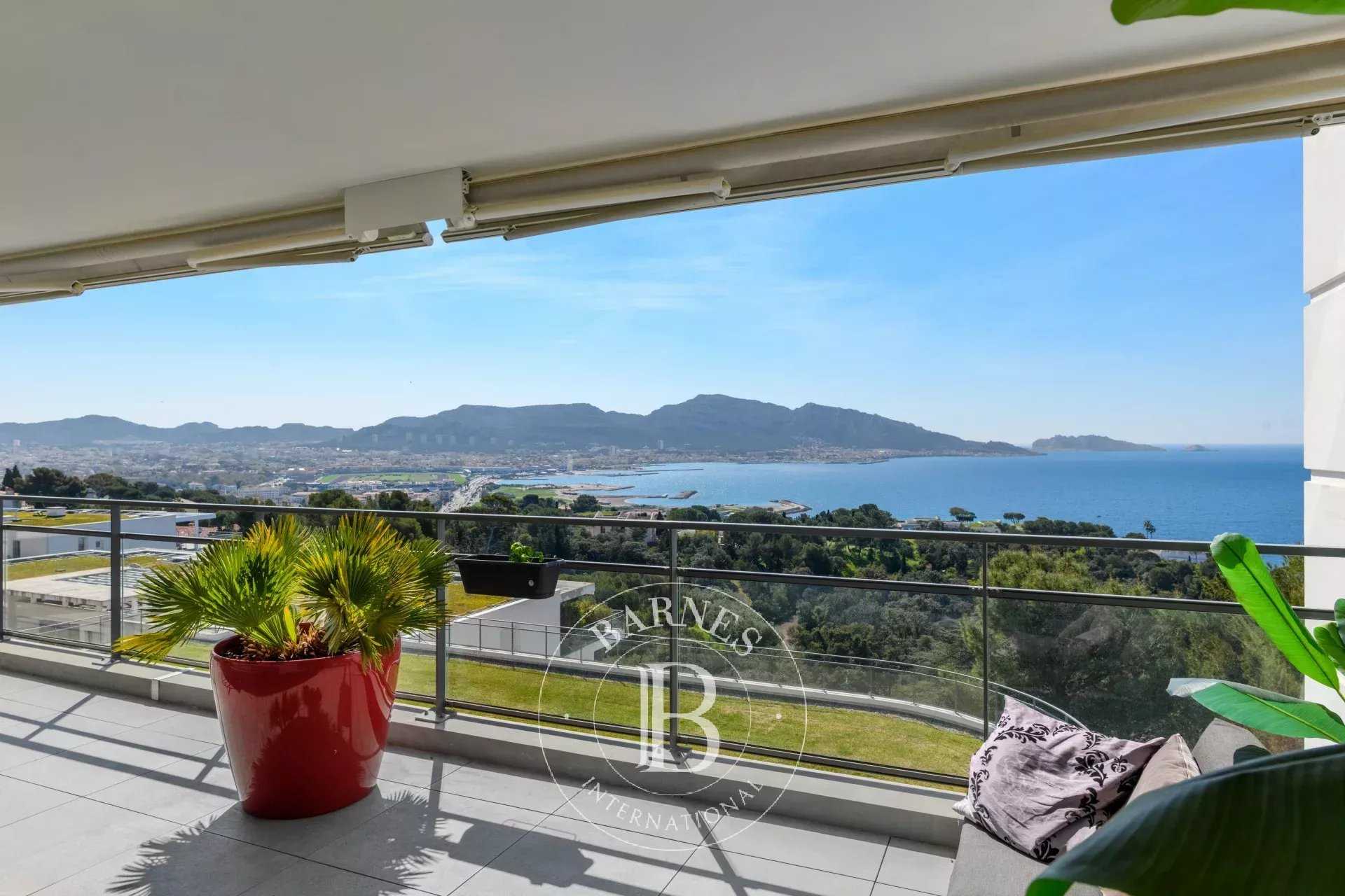 Marseille  - Appartement 4 Pi&egrave;ces 2 Chambres