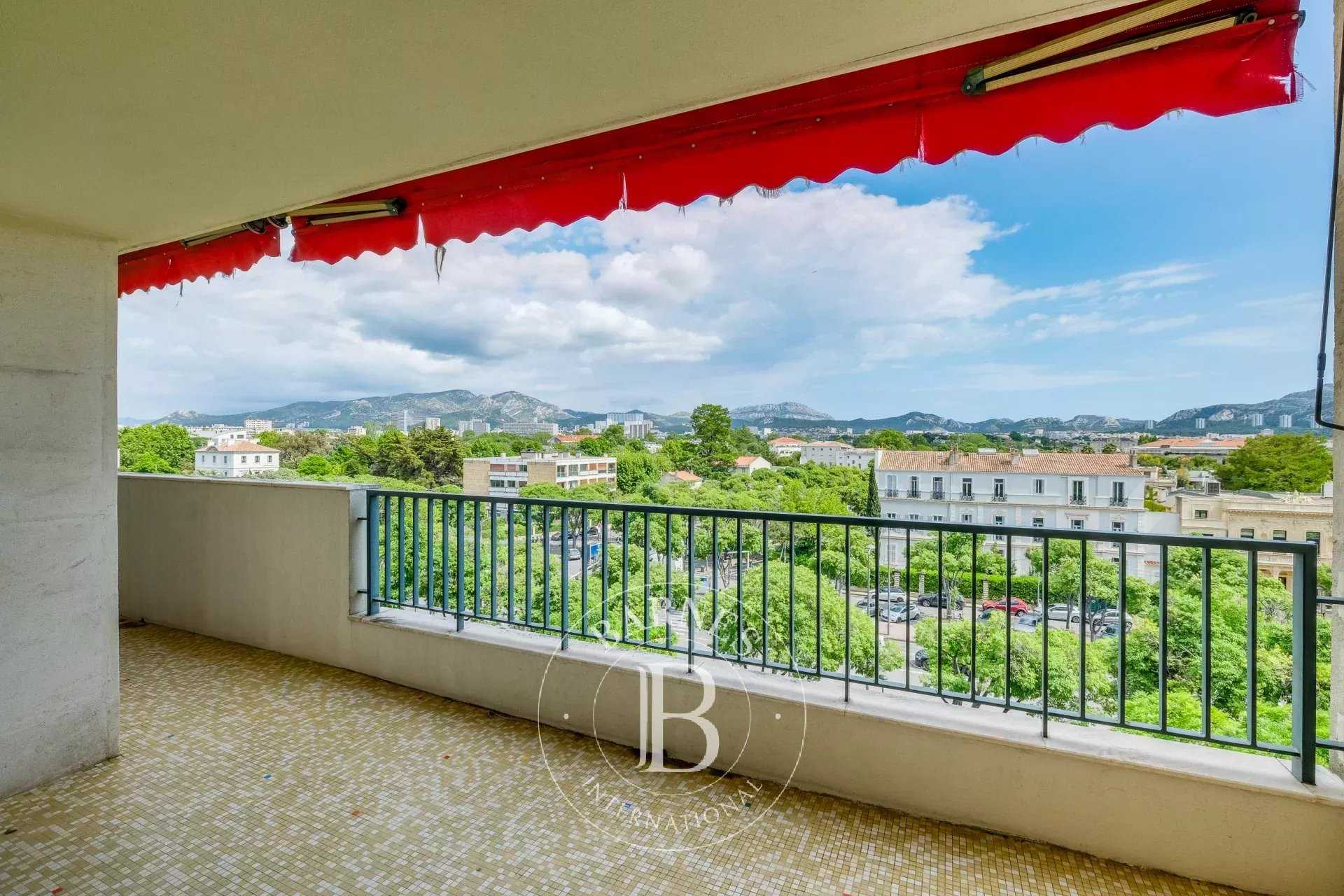 Apartment Marseille 13008  -  ref 85941519 (picture 2)