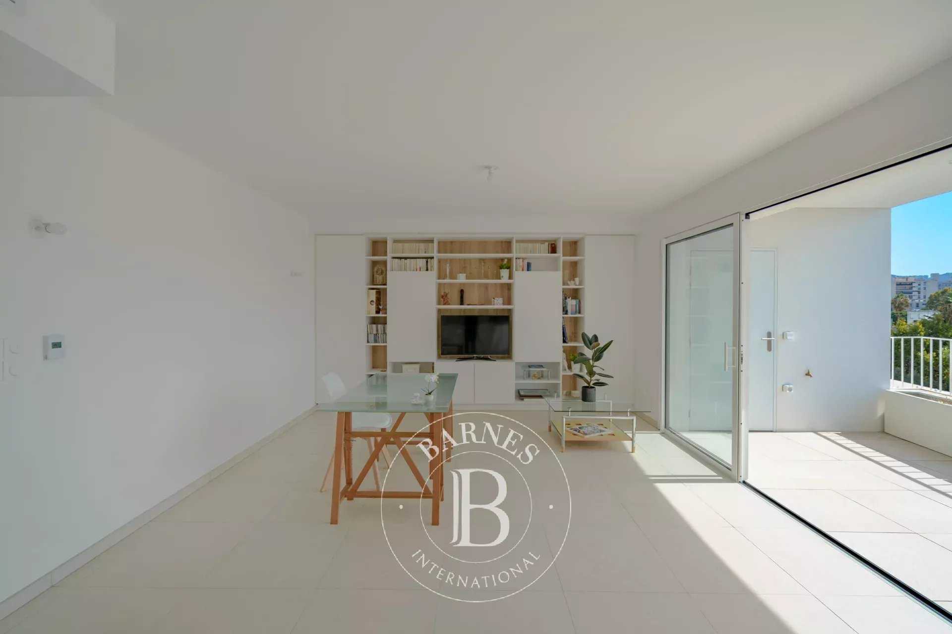 Appartement Marseille 13008  -  ref 86369184 (picture 3)