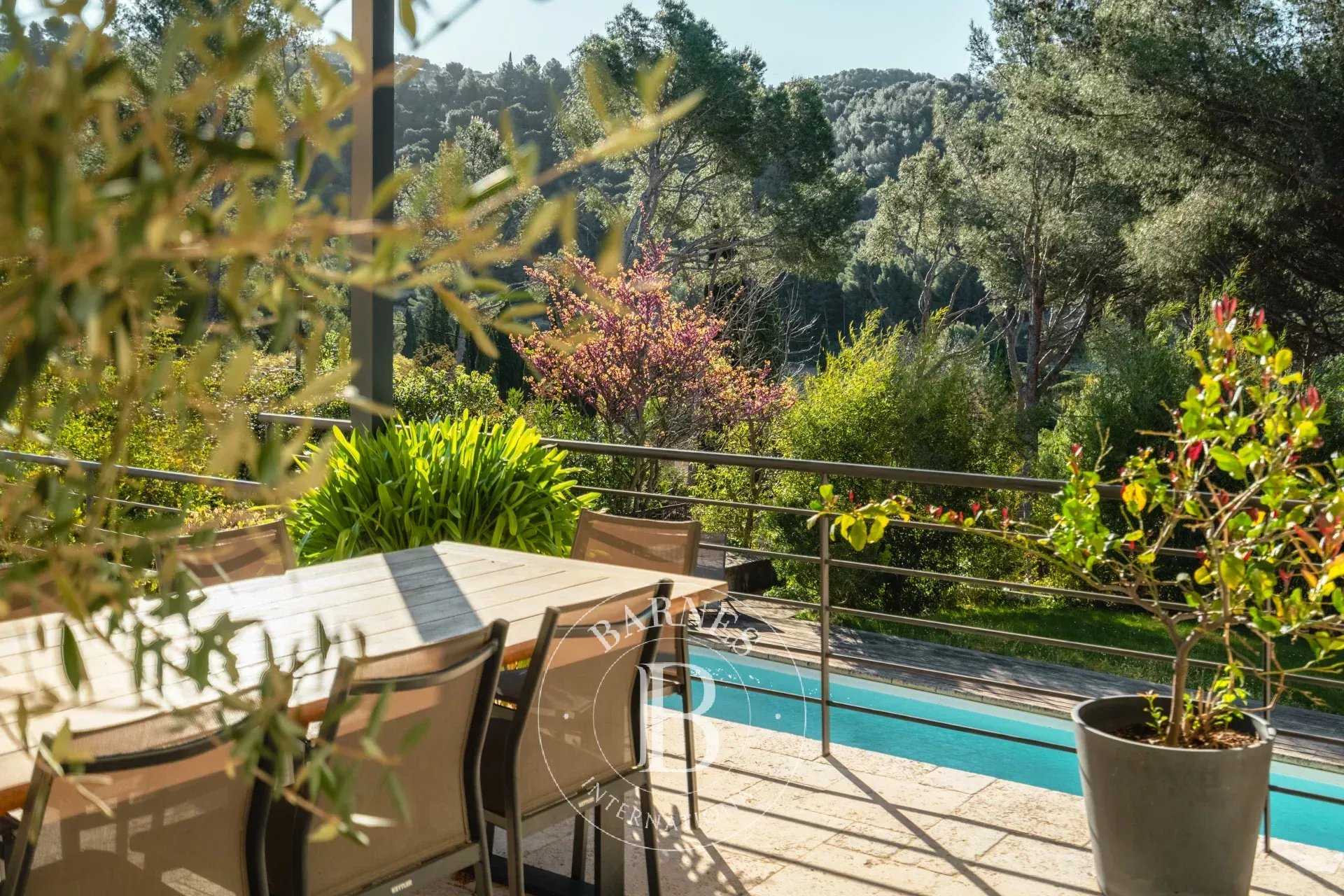 Villa Cassis  -  ref 86885897 (picture 1)