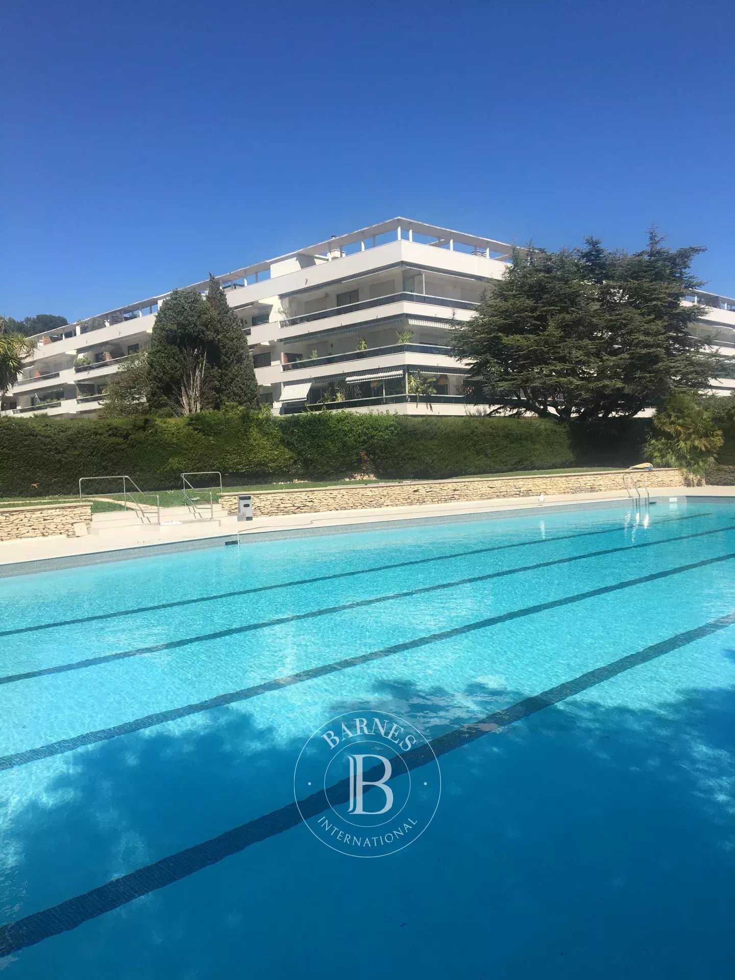 Appartement Marseille 13008  -  ref 86043845 (picture 3)