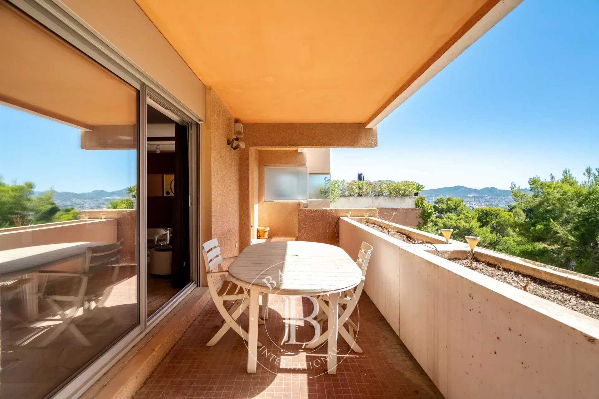Apartment Marseille 13008  -  ref 86232470 (picture 2)