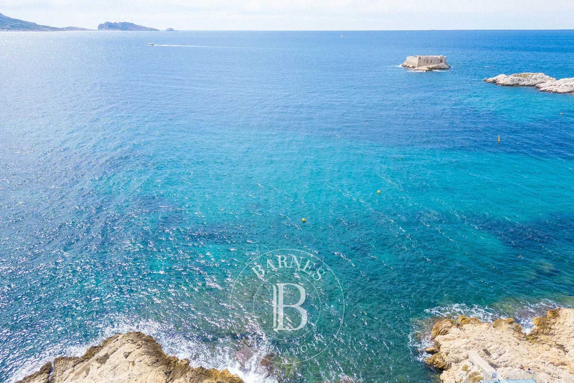 Apartment Marseille 13007  -  ref 84262533 (picture 2)