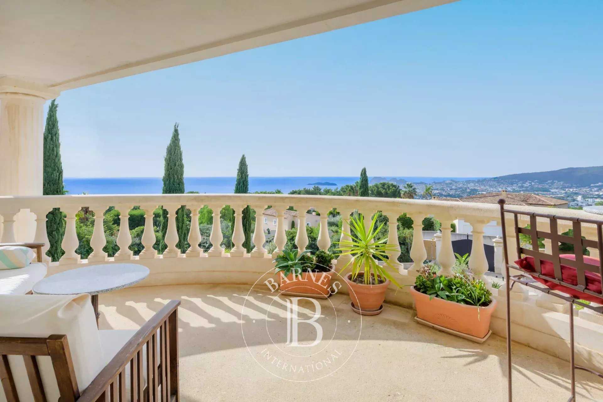 Villa La Ciotat  -  ref 82312397 (picture 1)