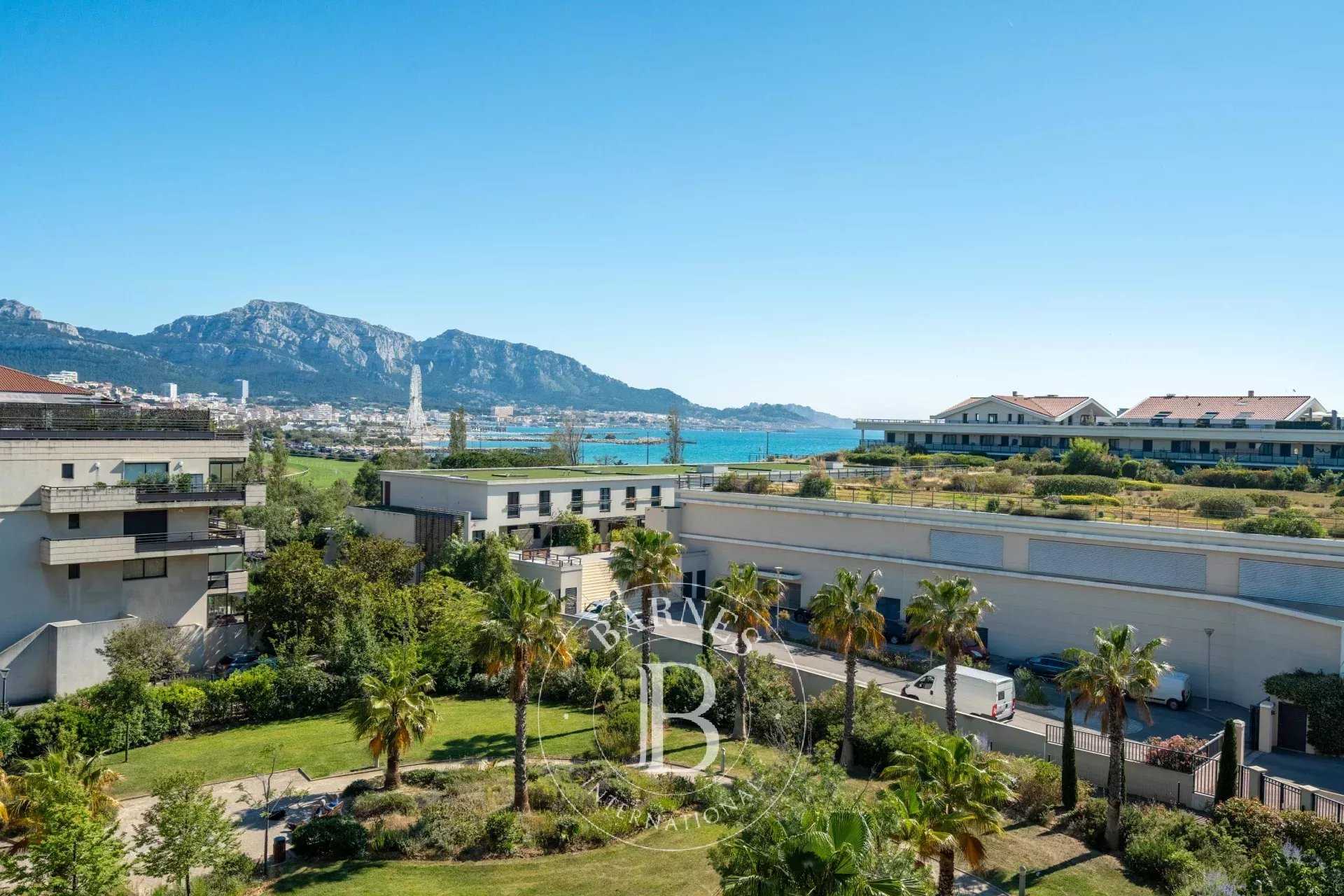 Apartment Marseille 13008  -  ref 85700522 (picture 1)