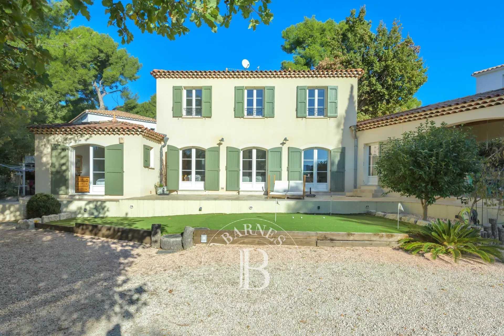 Aubagne  - House 3 Bedrooms