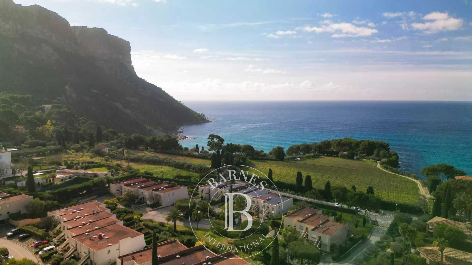 Cassis  - Appartement 2 Pi&egrave;ces, 1 Chambre