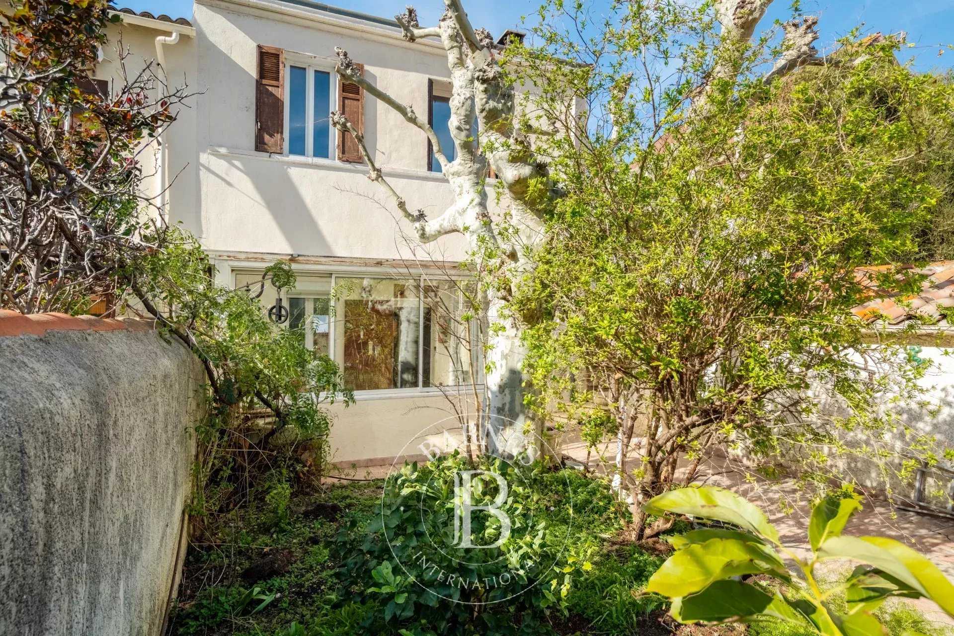 Maison Marseille 13008  -  ref 85684664 (picture 1)