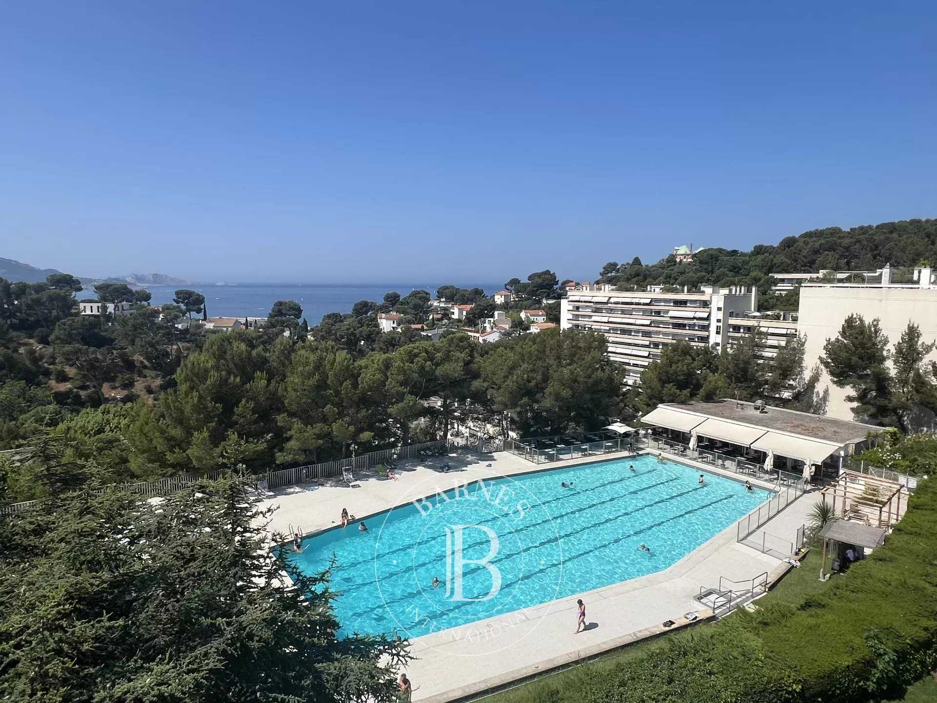 Appartement Marseille 13008  -  ref 86043845 (picture 1)