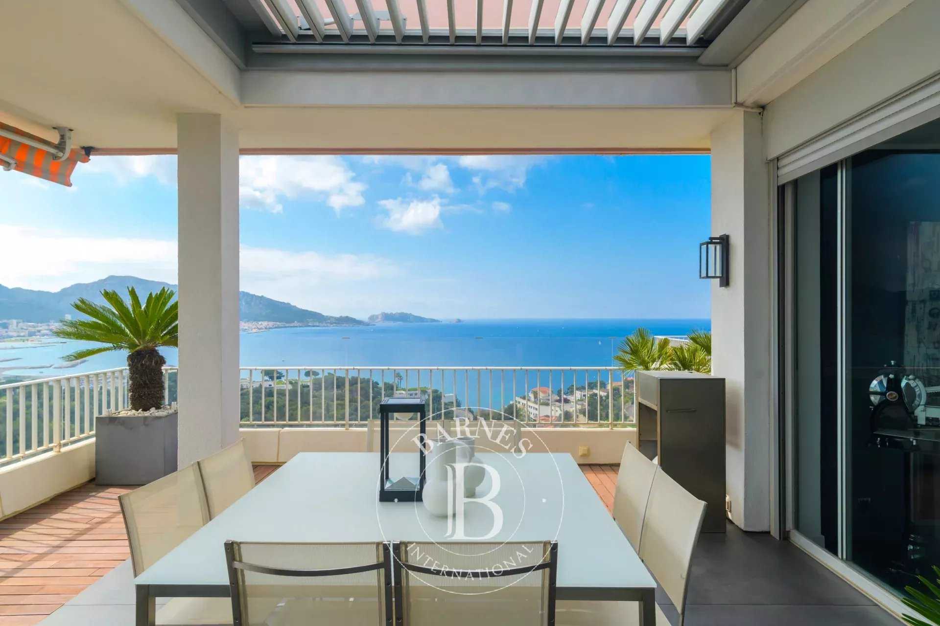 Apartment Marseille 13007  -  ref 85798626 (picture 1)