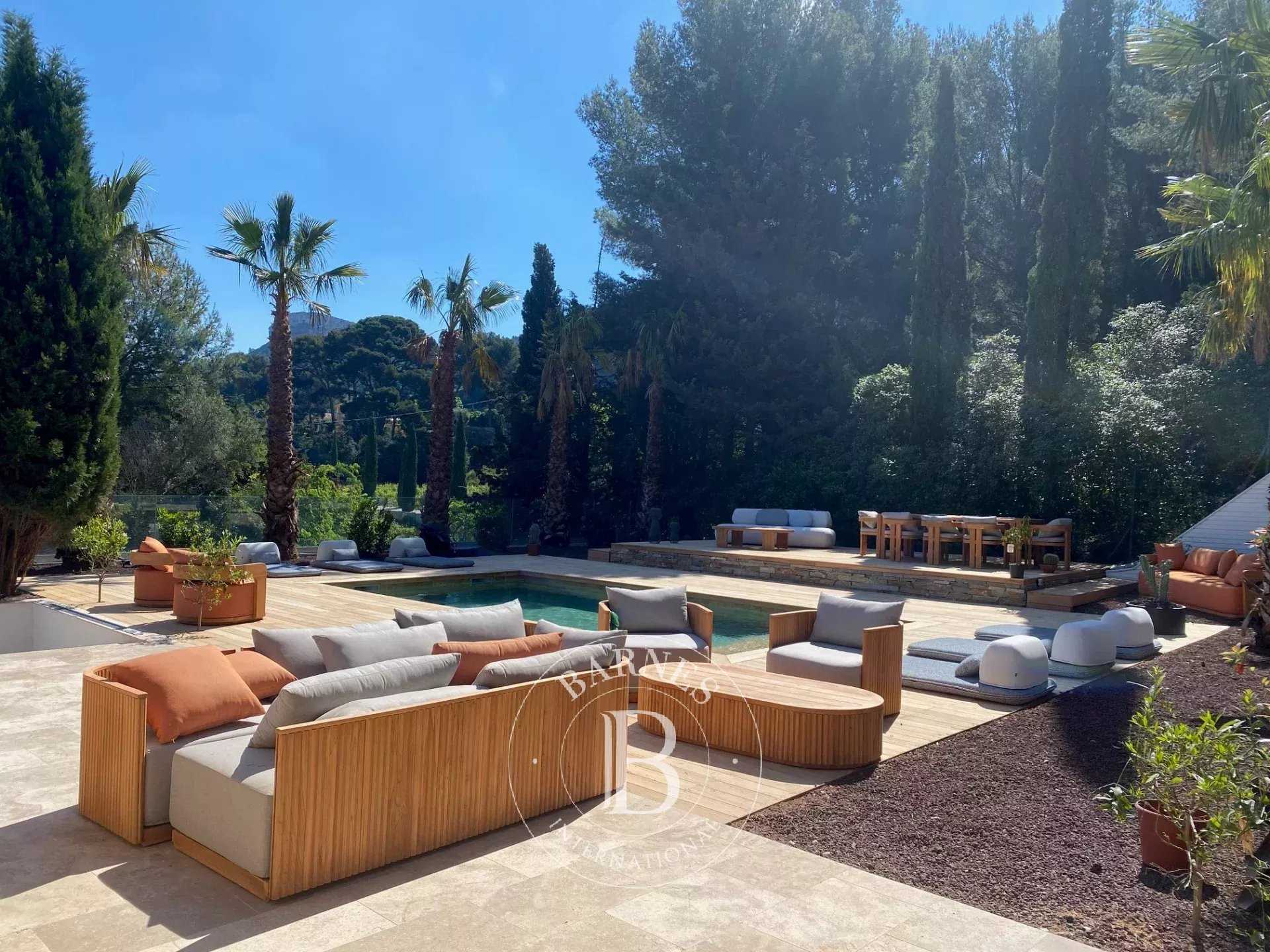 Villa Cassis  -  ref 85902871 (picture 2)