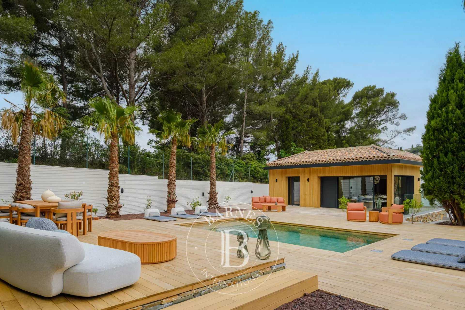 Villa Cassis  -  ref 85902871 (picture 1)